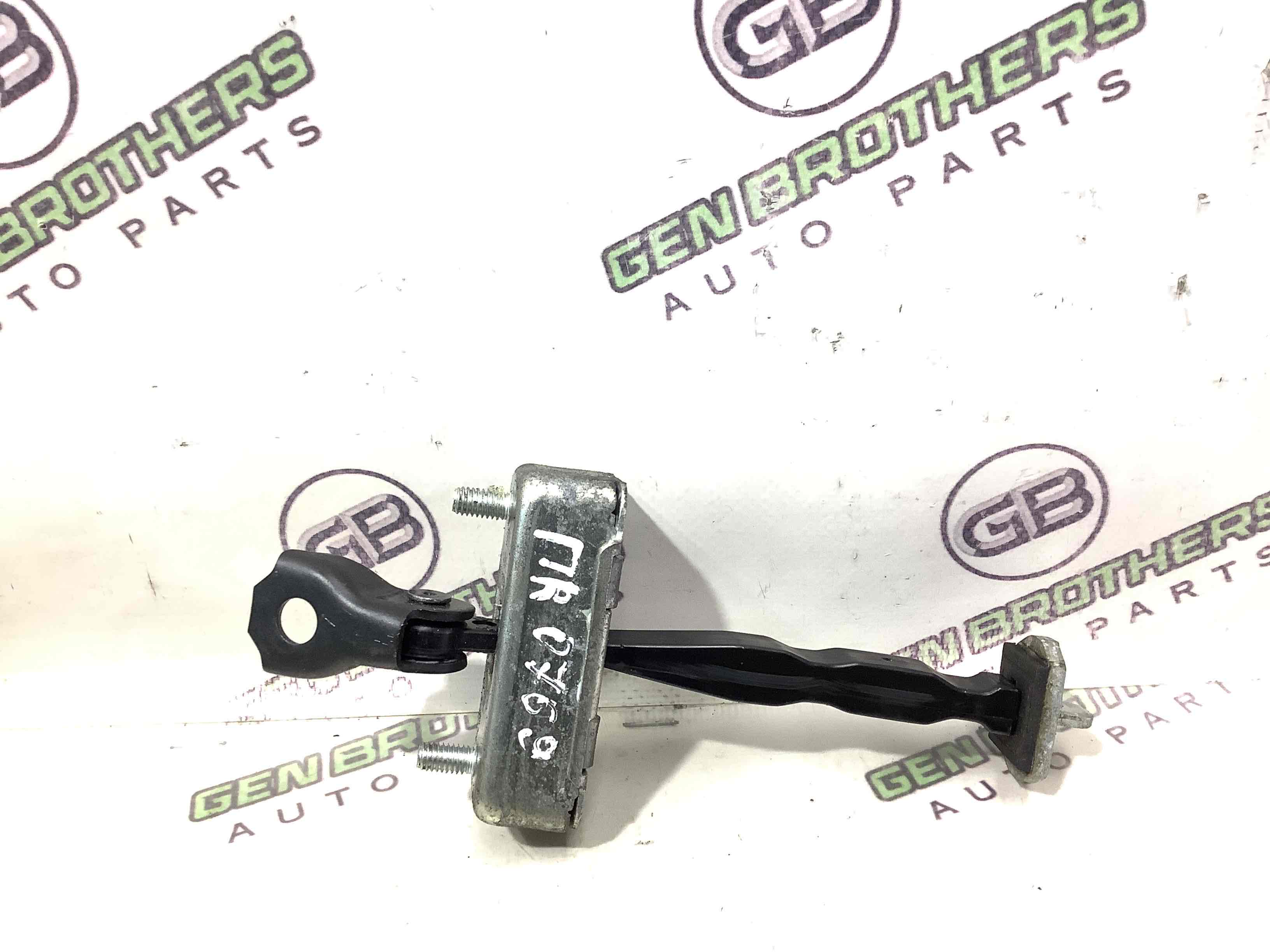 Обмежувач відчинення дверей