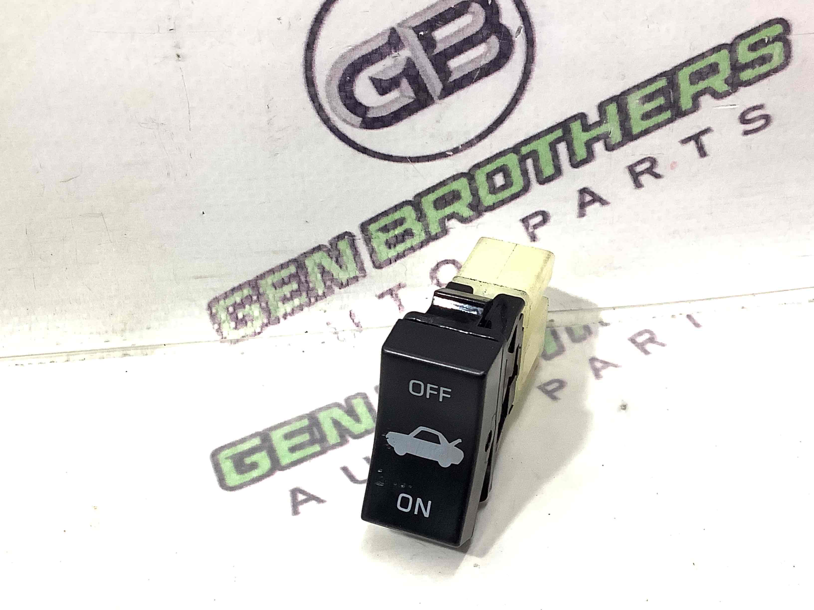 Кнопка відкриття багажника