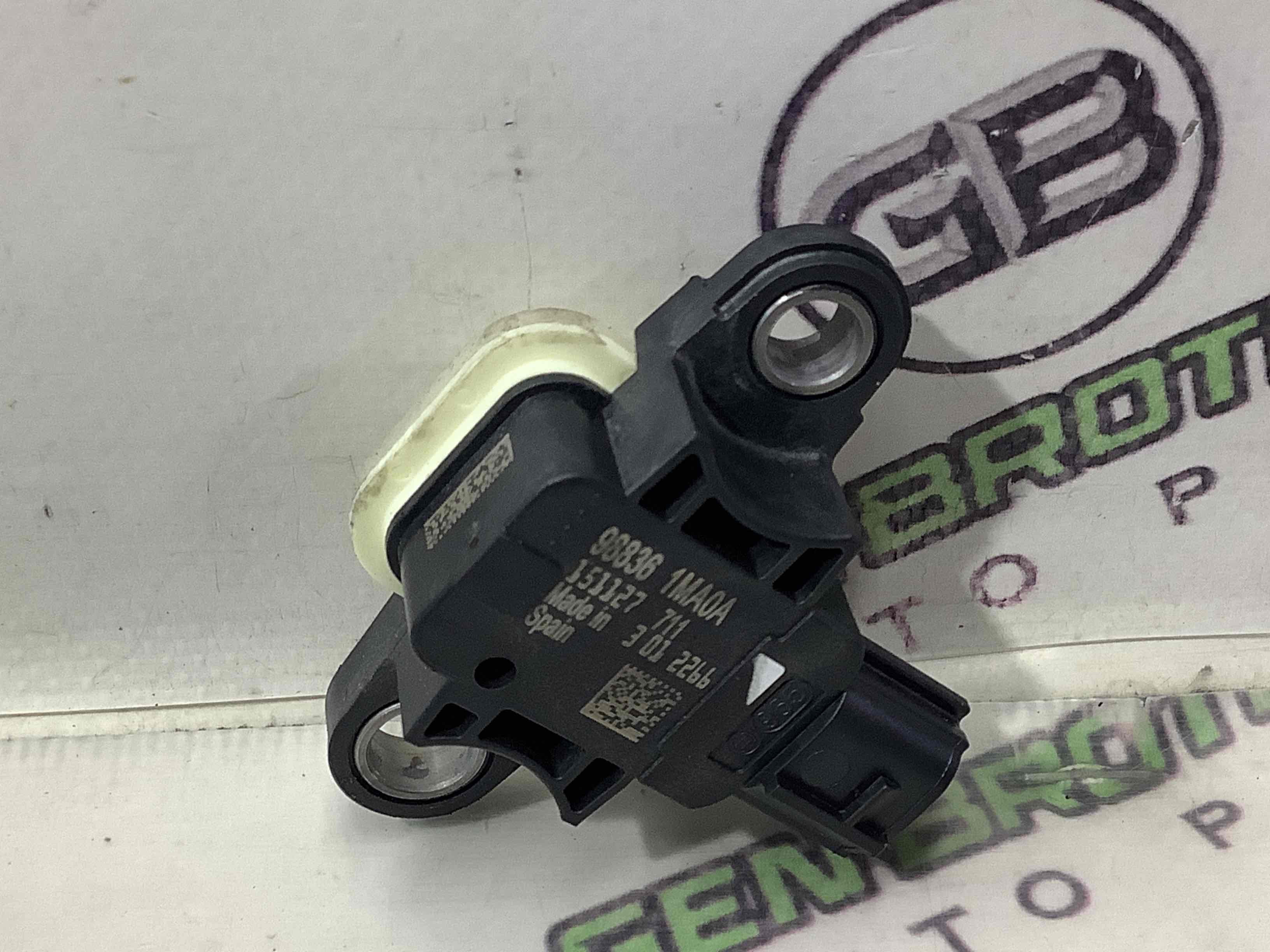 Датчик удару Airbag бічний