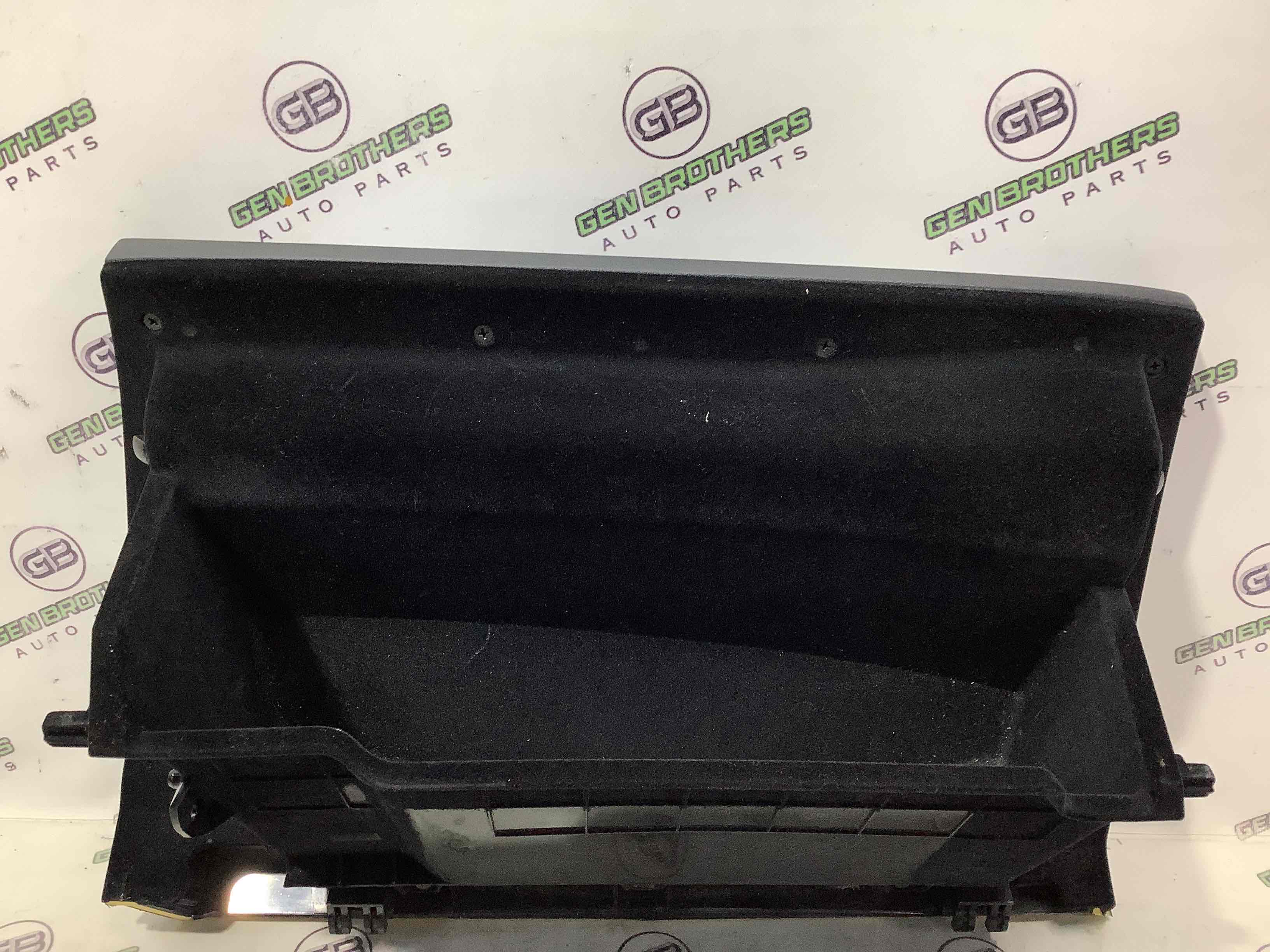 Бардачок замок бардачка, підстаканник, ящик