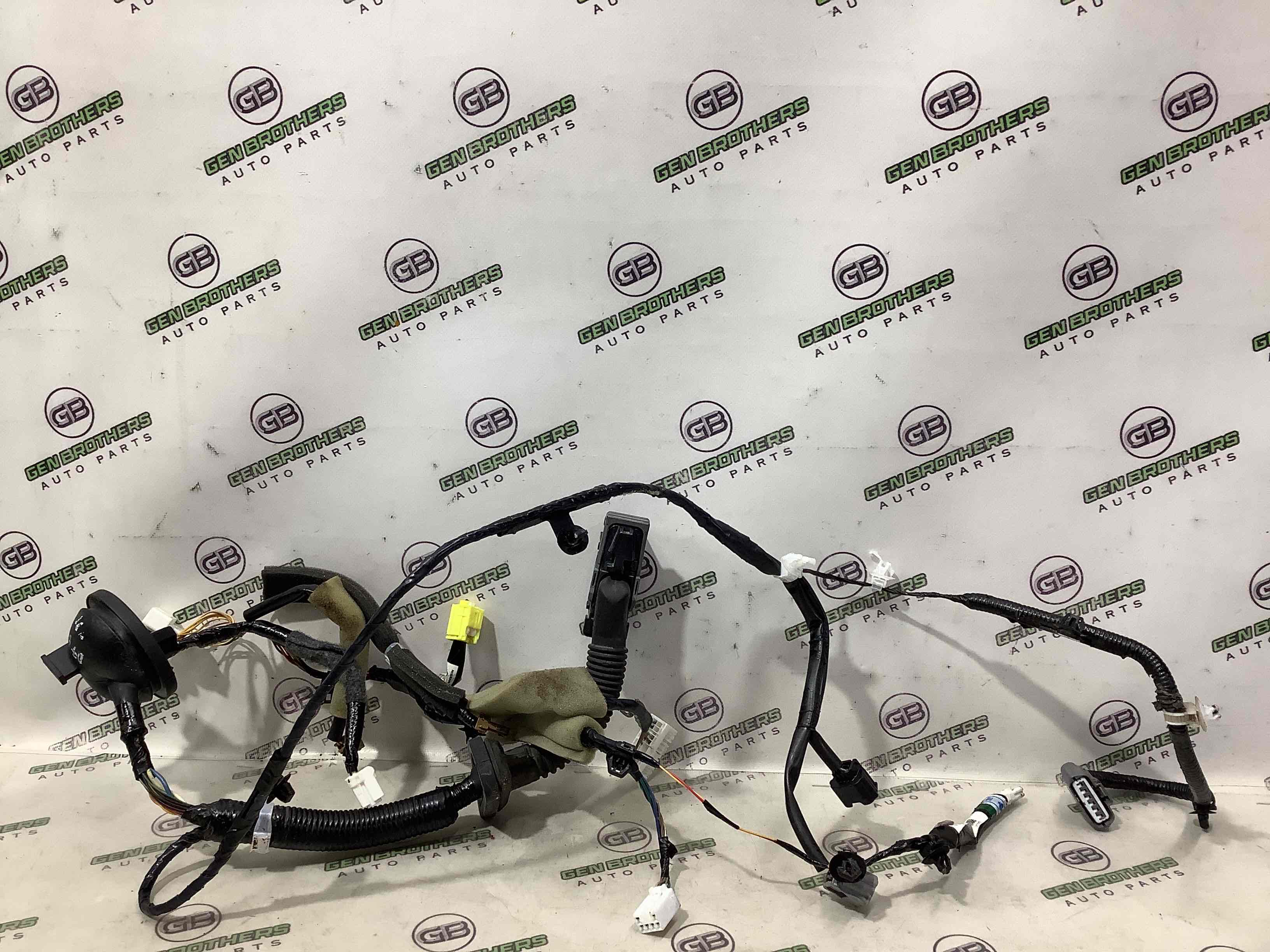 Електропроводка дверей, кришки багажника коса