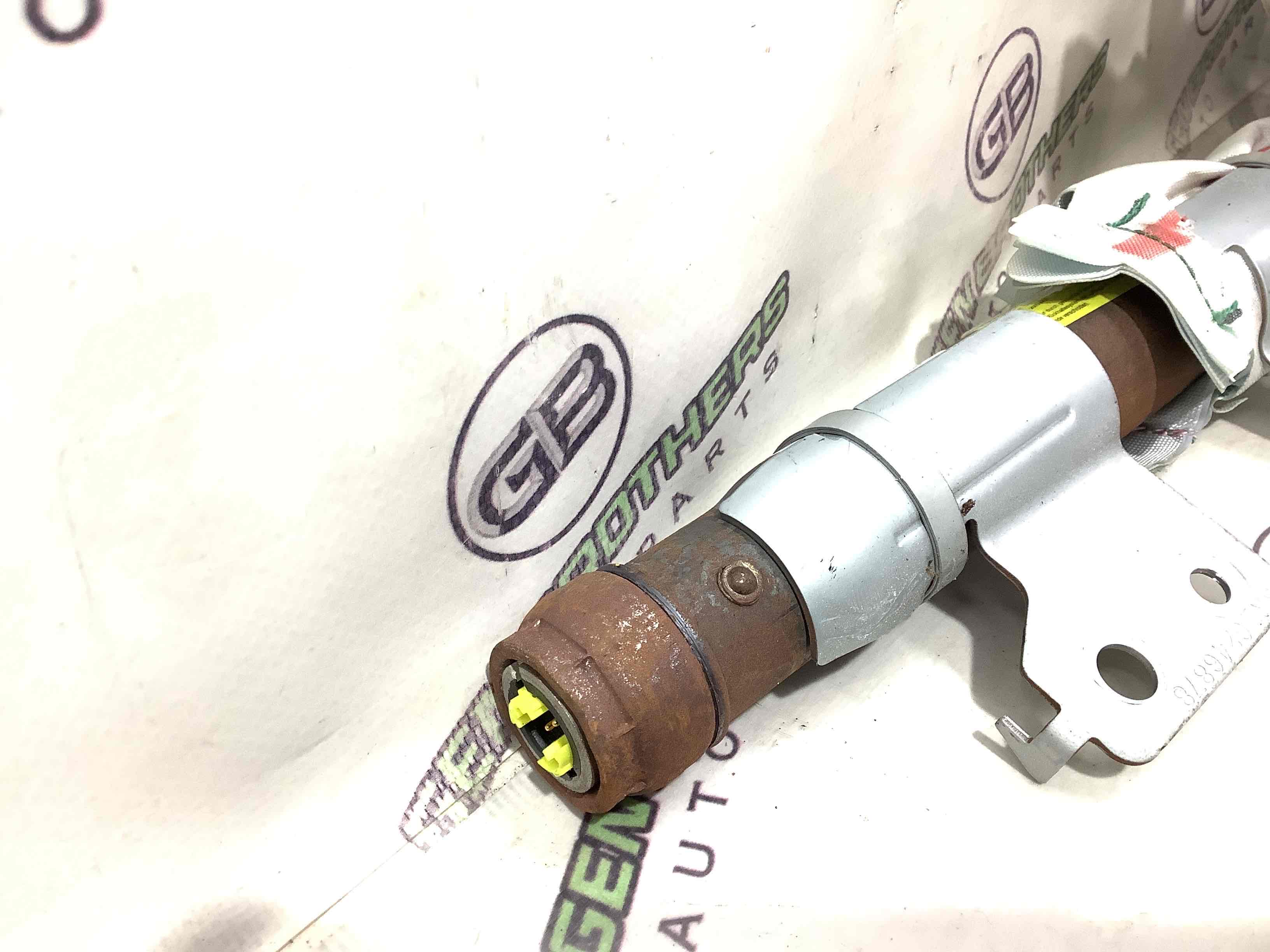 Подушка безпеки збоку шторка