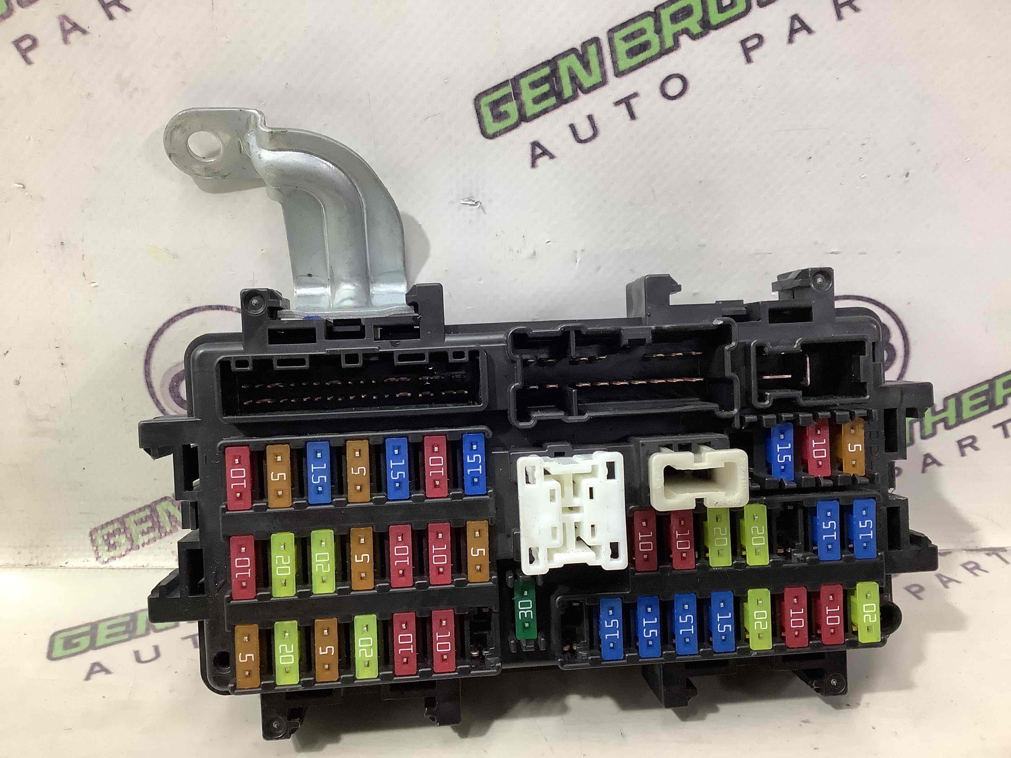 Блок запобіжників (блок реле)