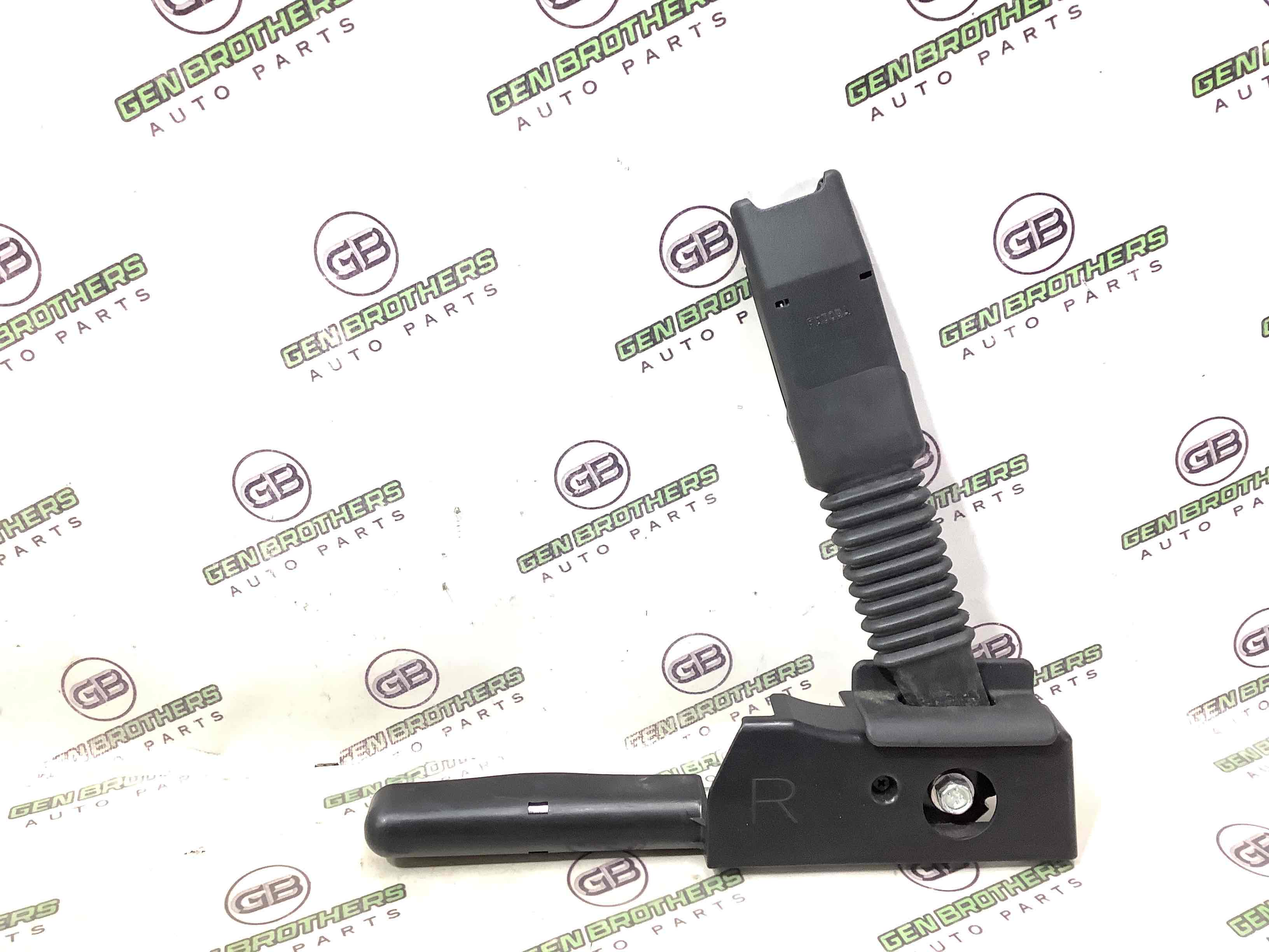 Піропатрон ременя безпеки