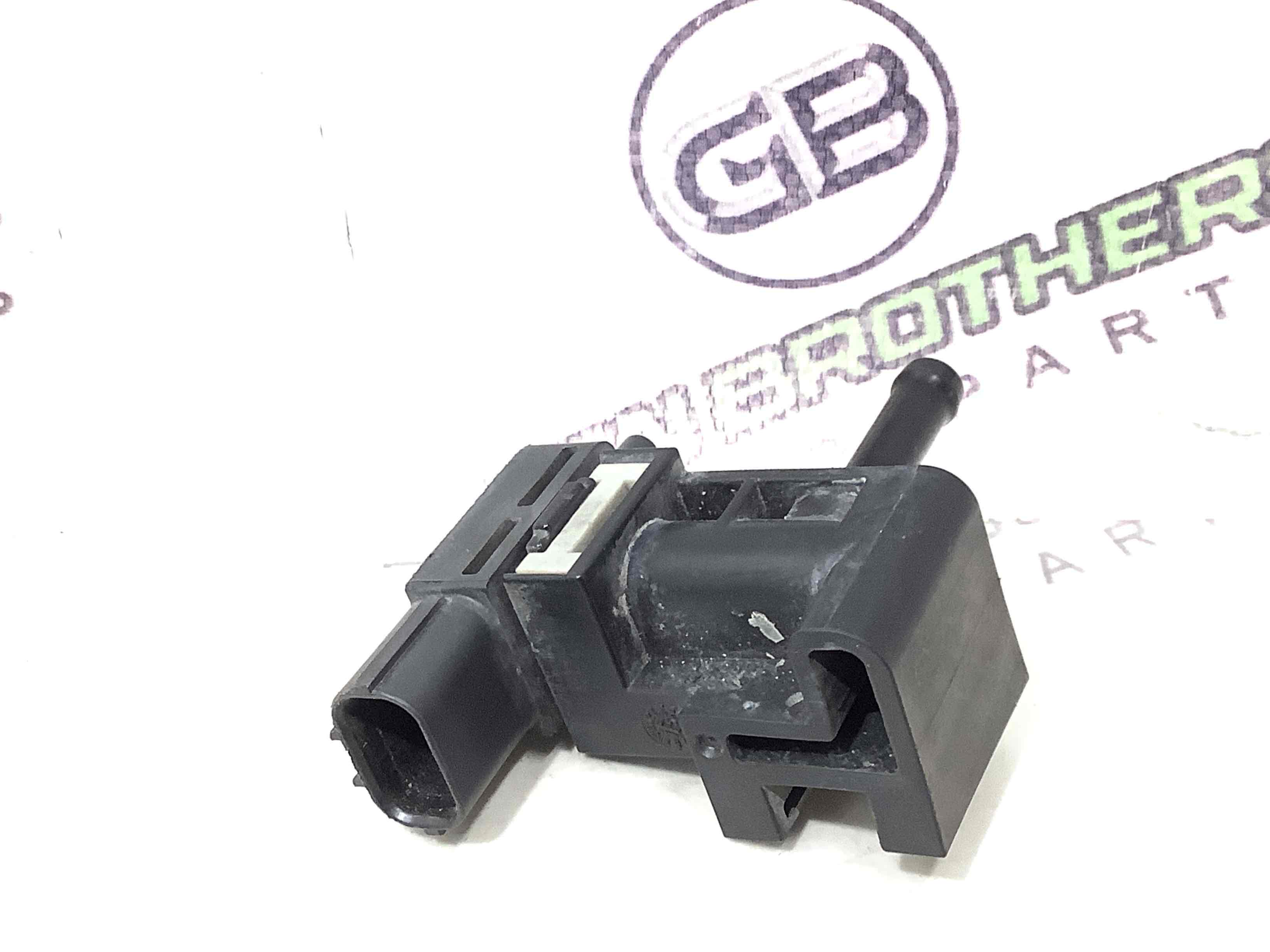 Датчик тиску палива