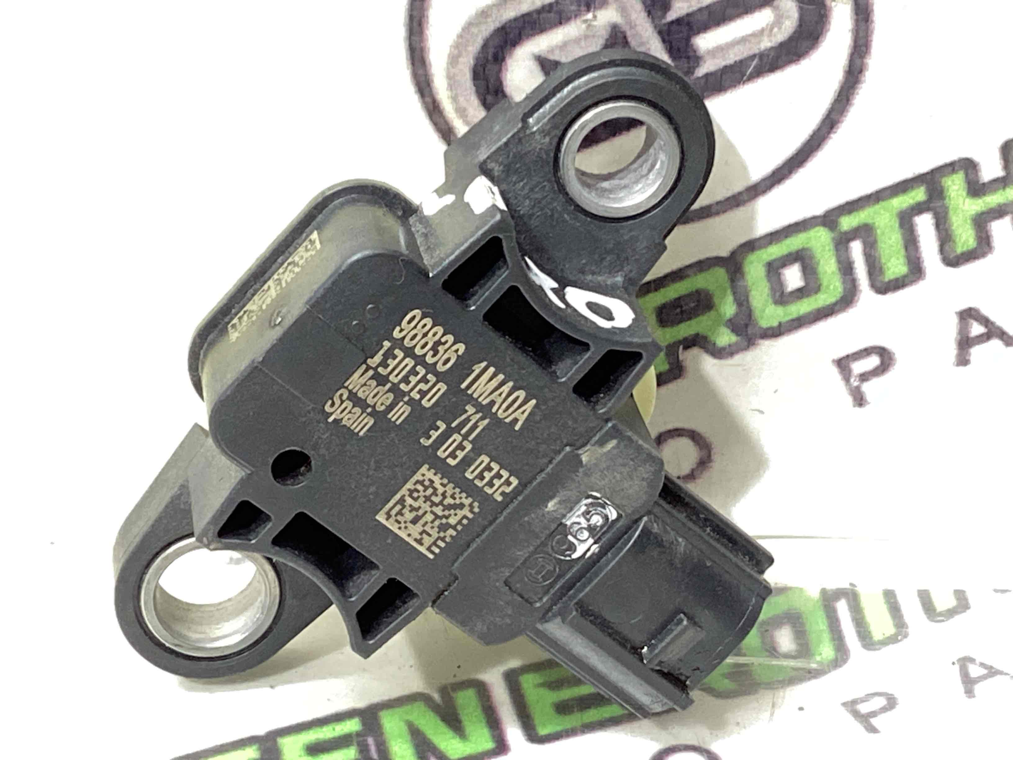 Датчик удару Airbag бічний