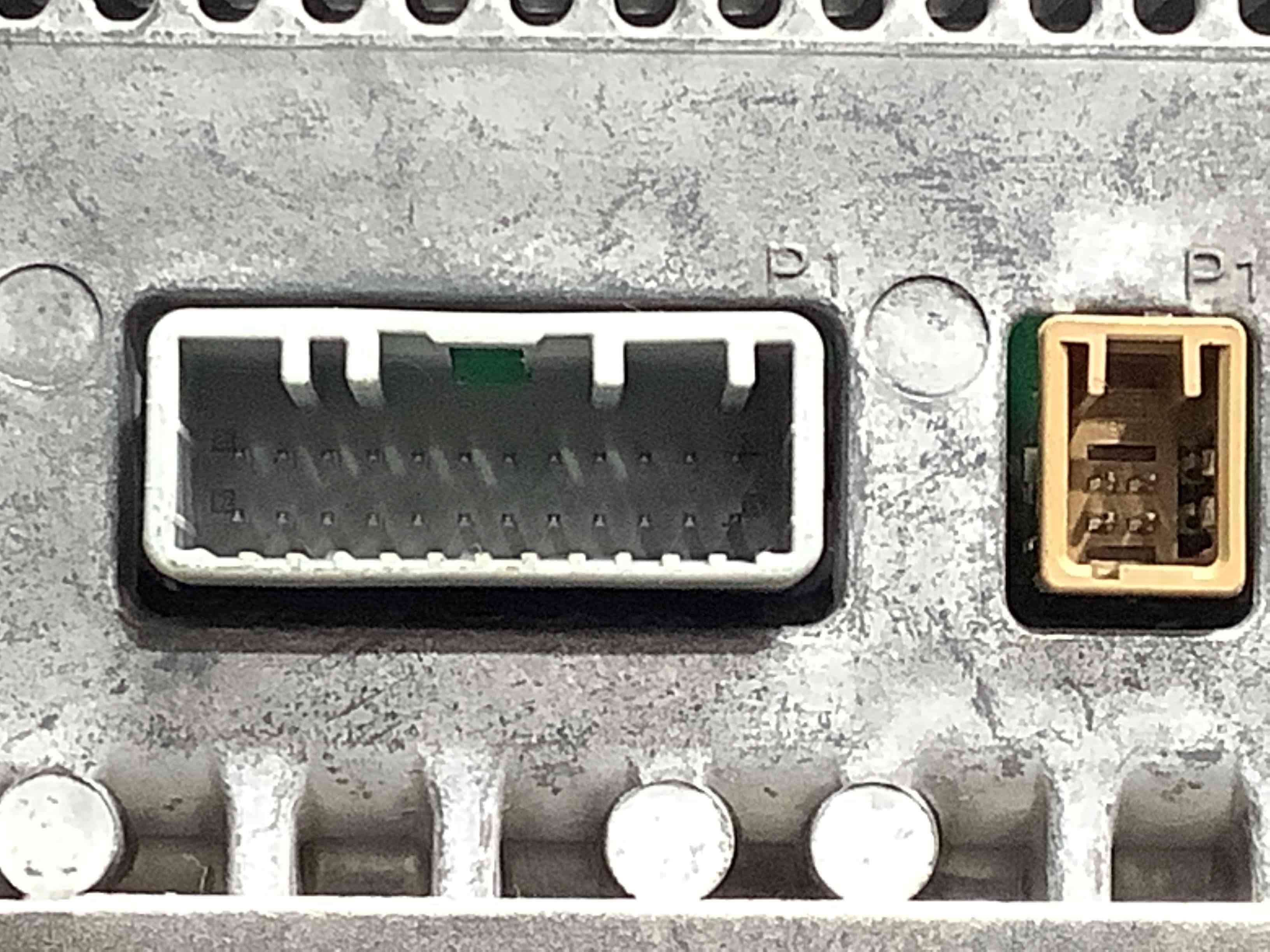 Блок радіо, зв'язку, магнітола, орган упр.