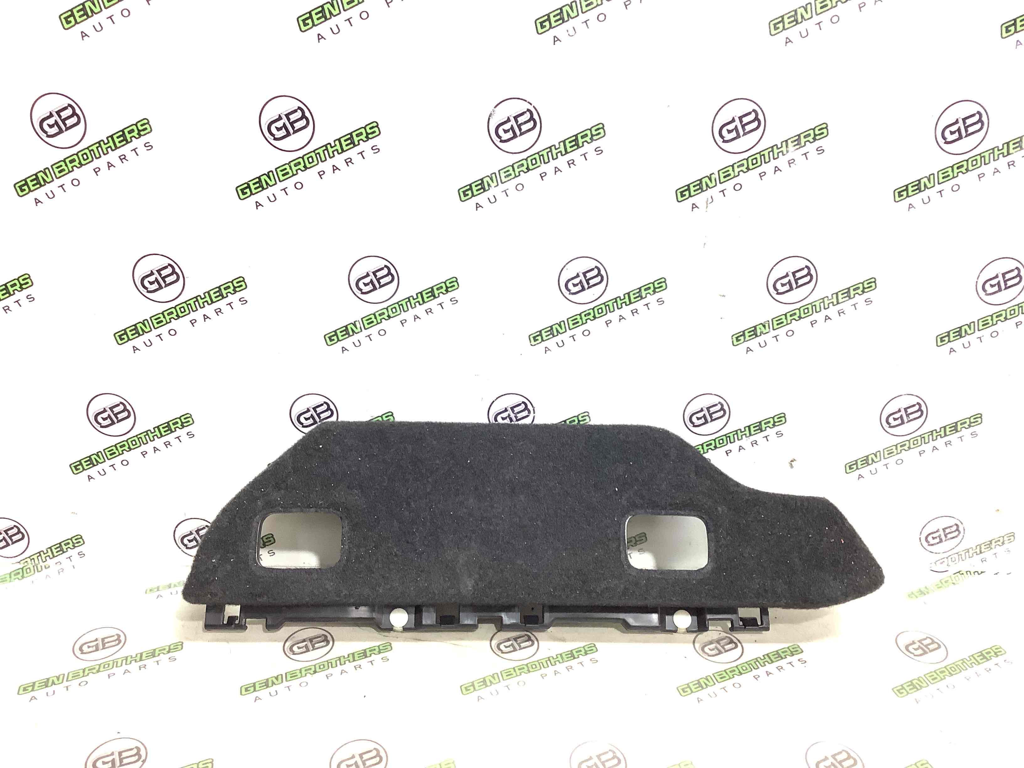 Елементи оздоблення багажника