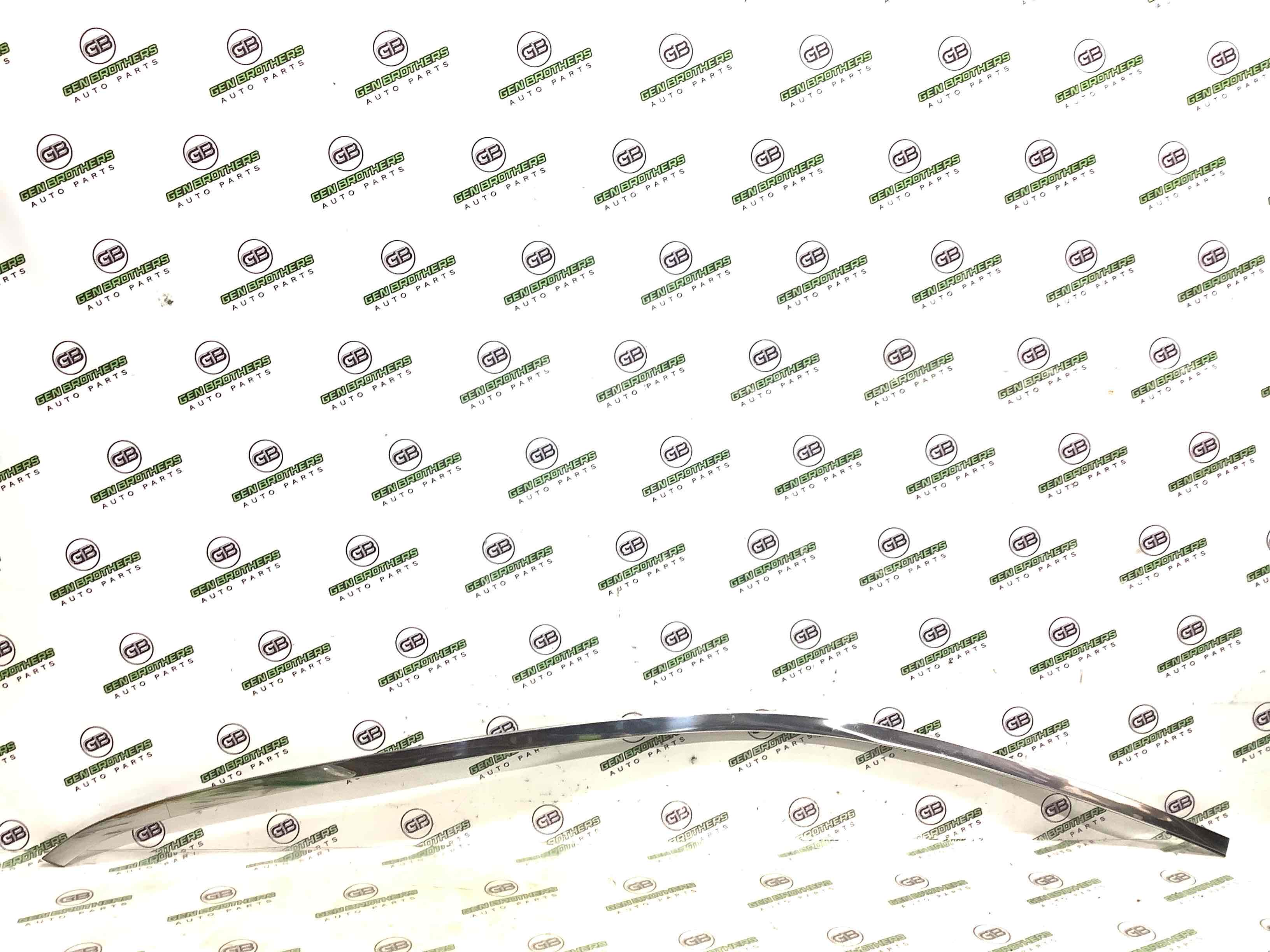 Молдинг двері передньої правої