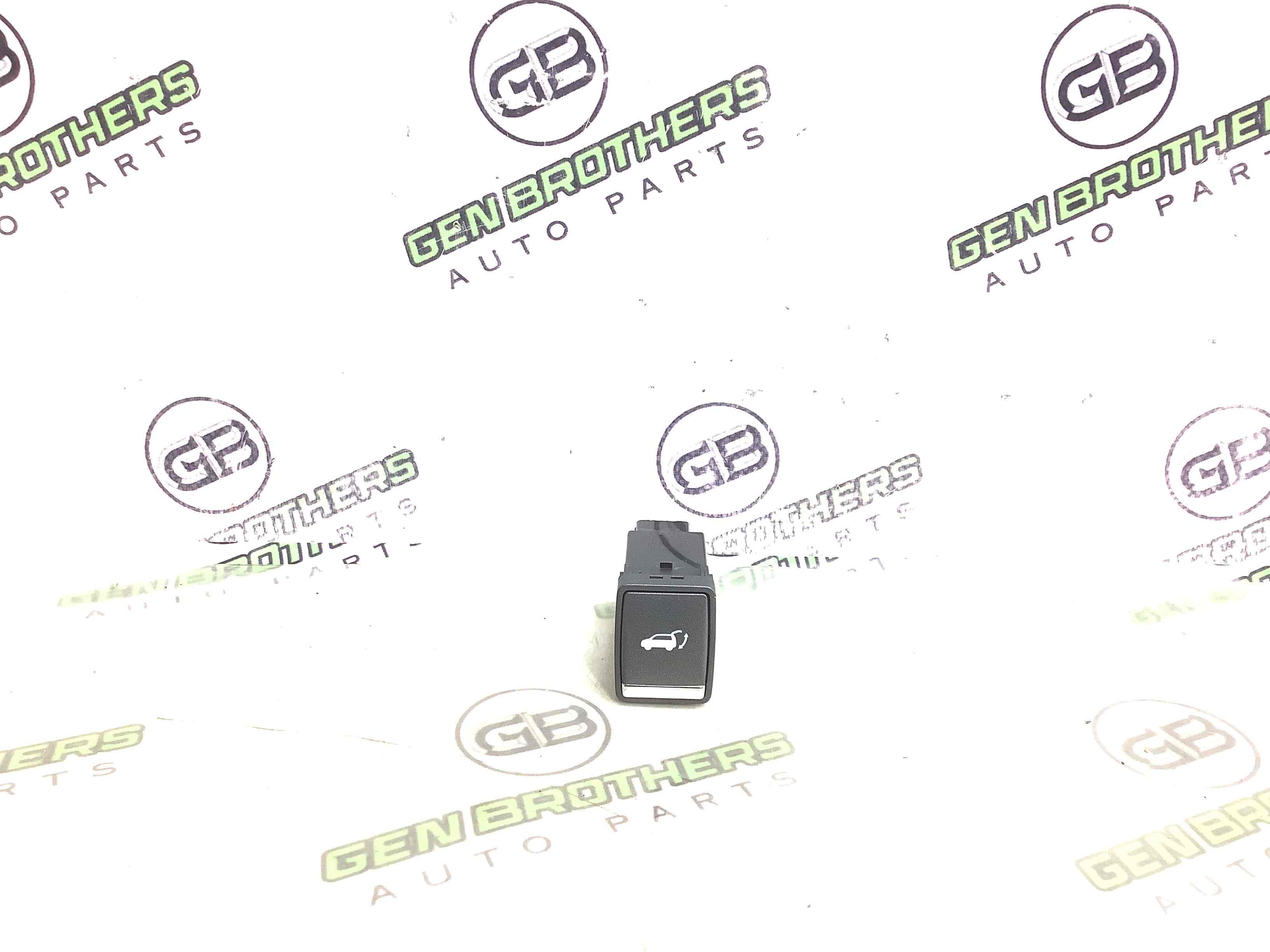 Кнопка відкриття багажника