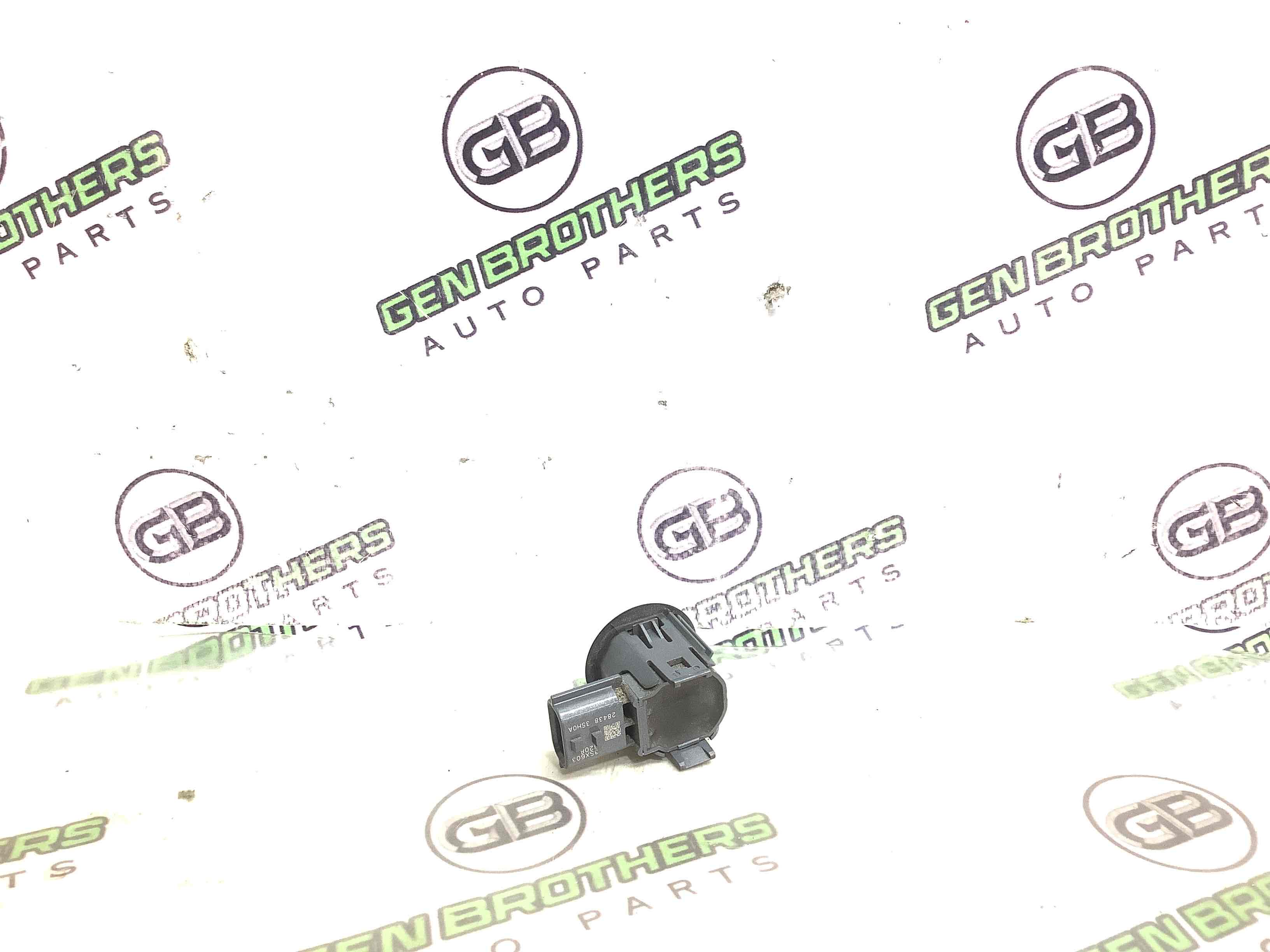 Парктронік, кріплення, корпус