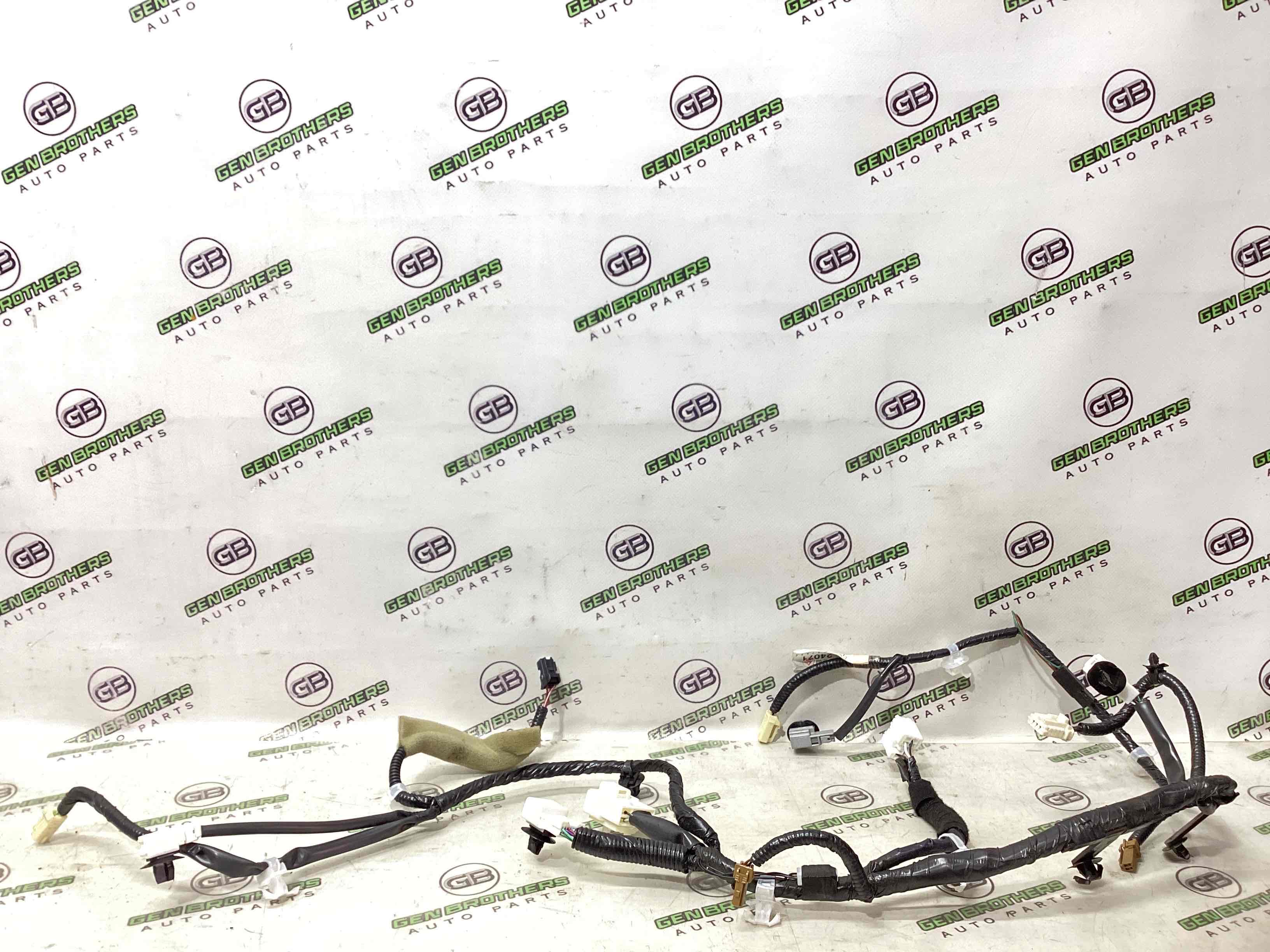 Електропроводка дверей, кришки багажника коса