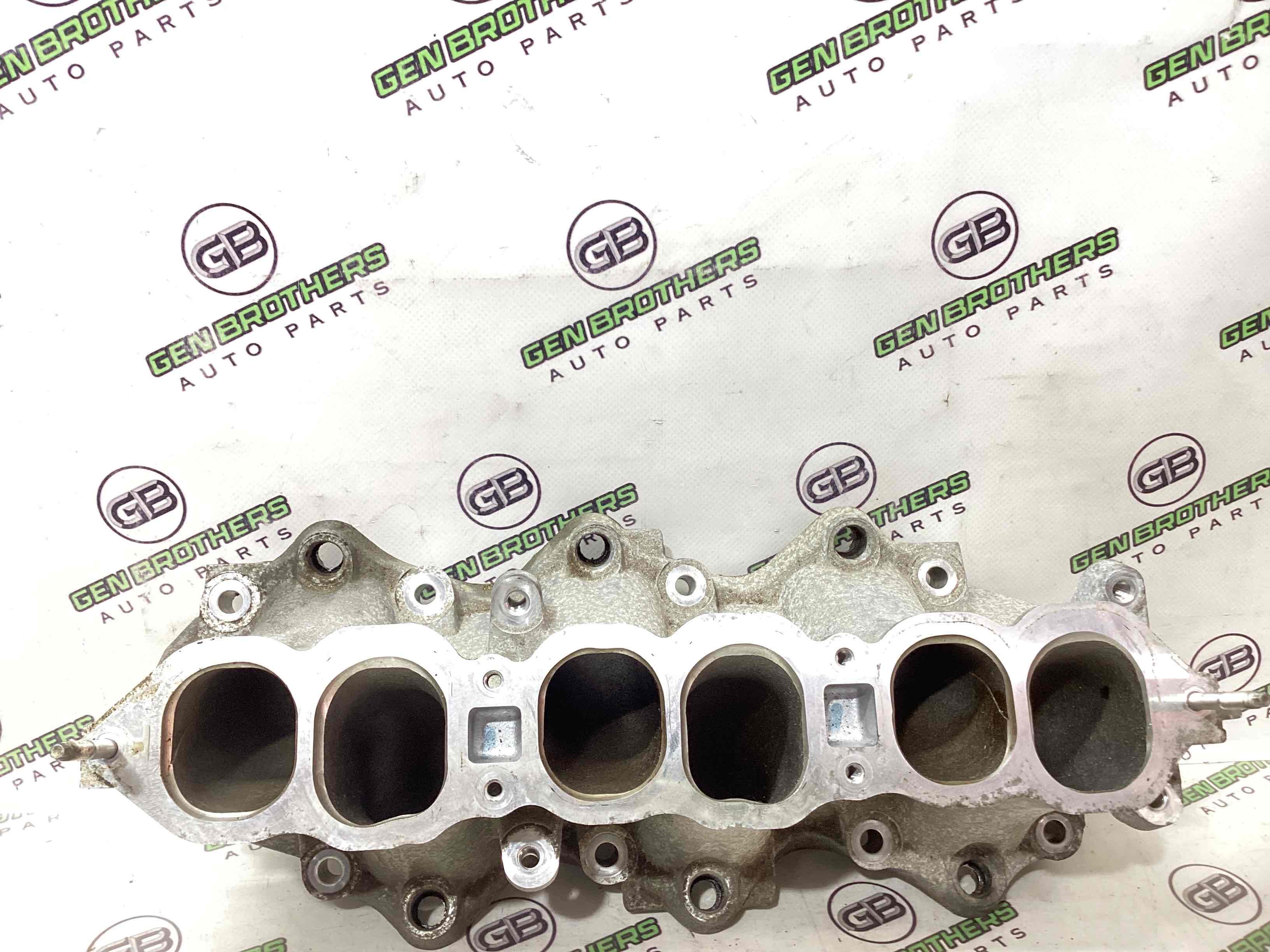 Колектор впускний