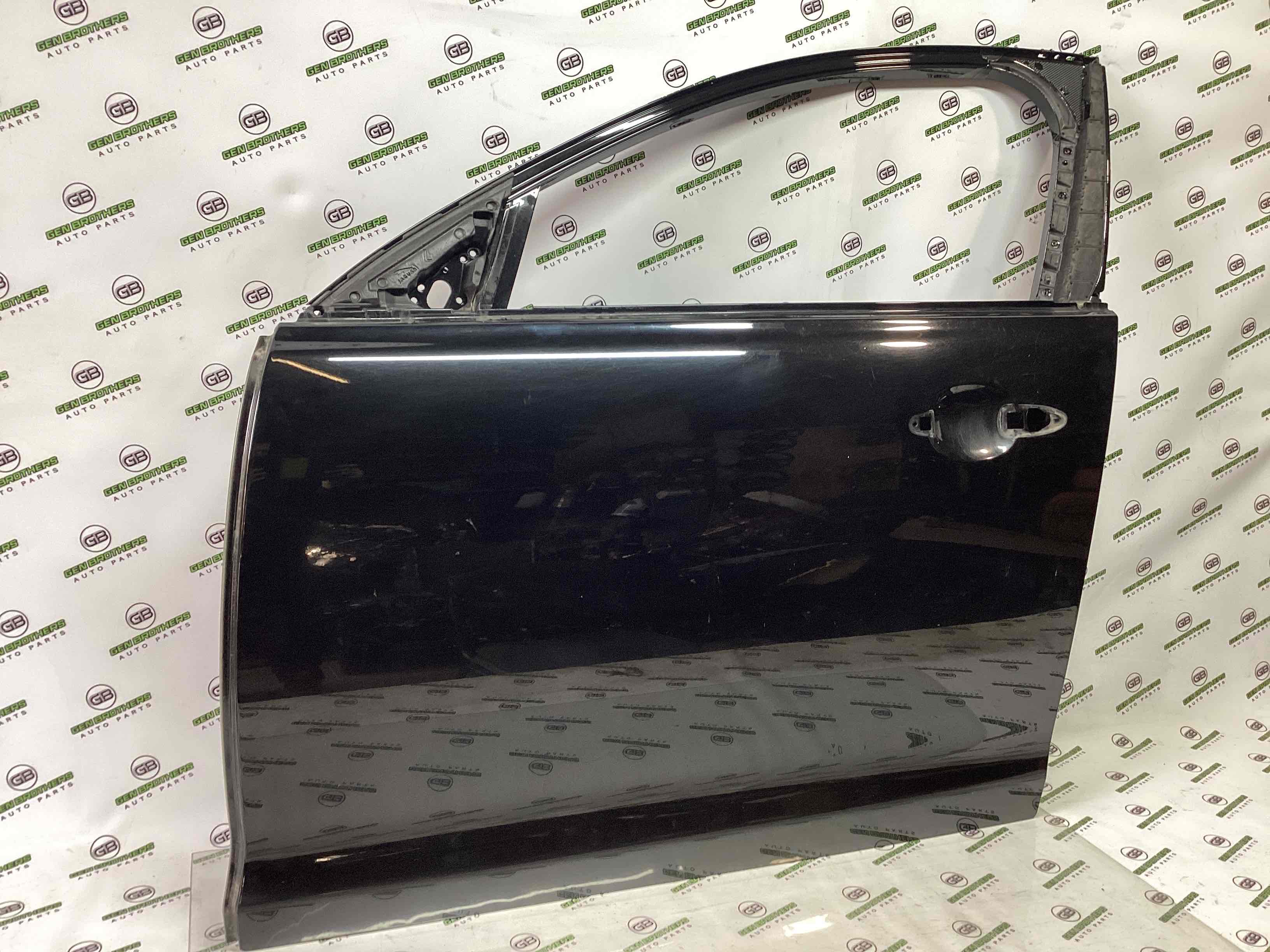 Двері передні ліві