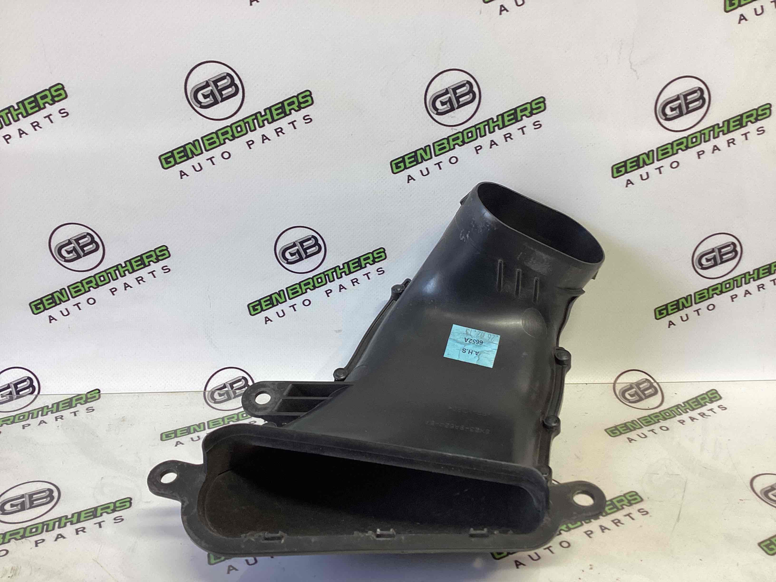 Патрубок повітряного фільтра