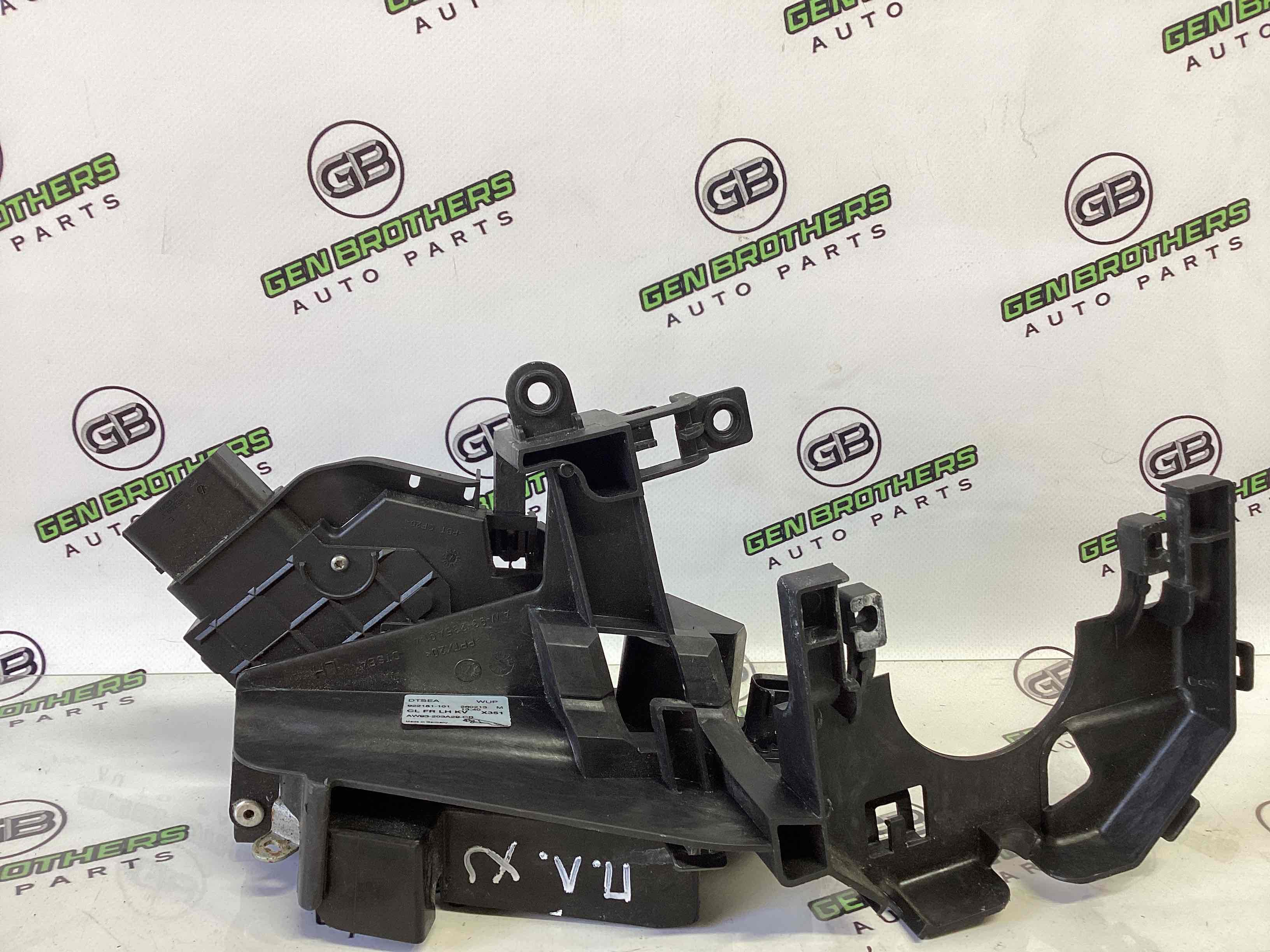 Замок дверей передньої лівої