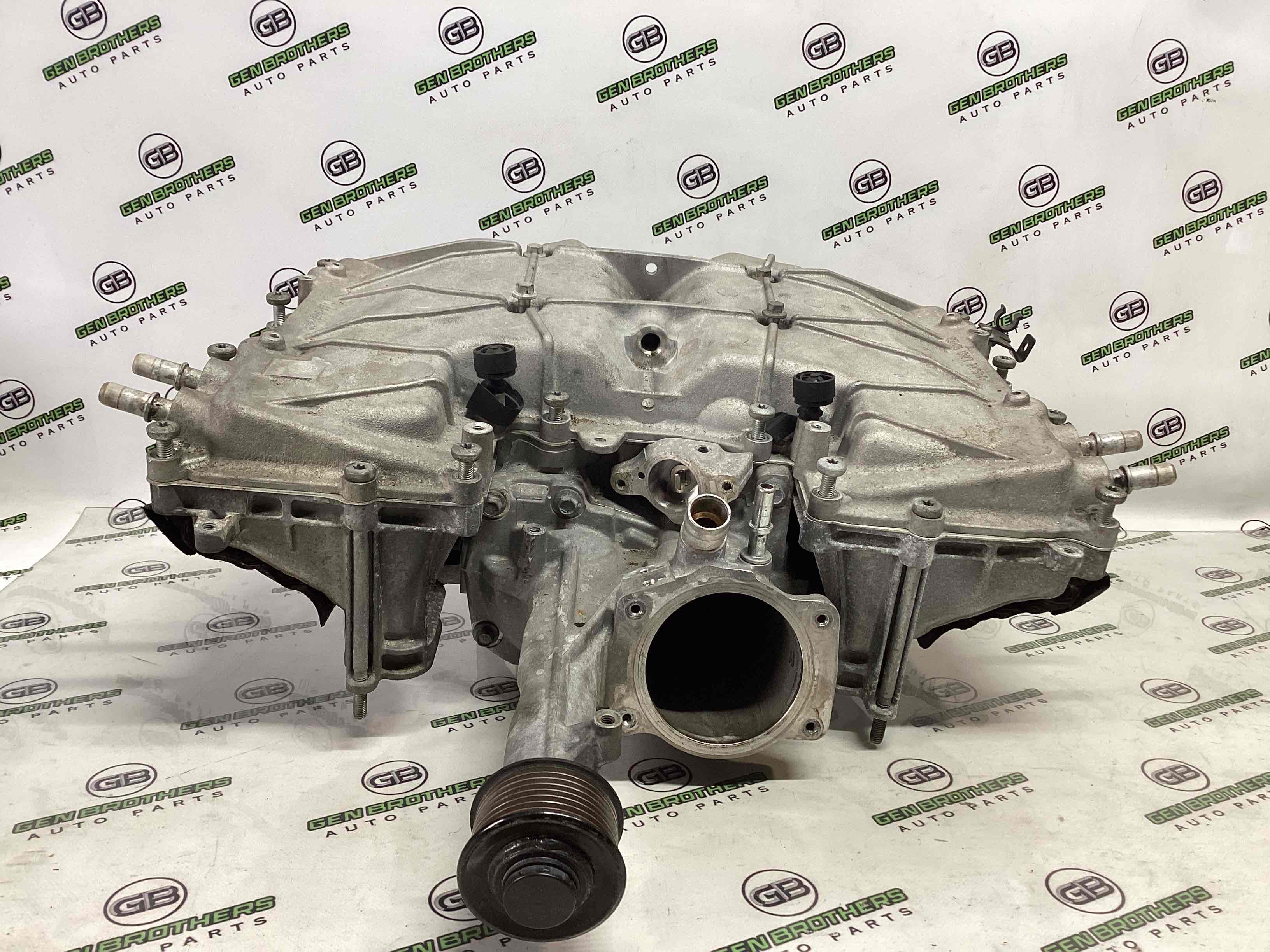 Колектор впускний