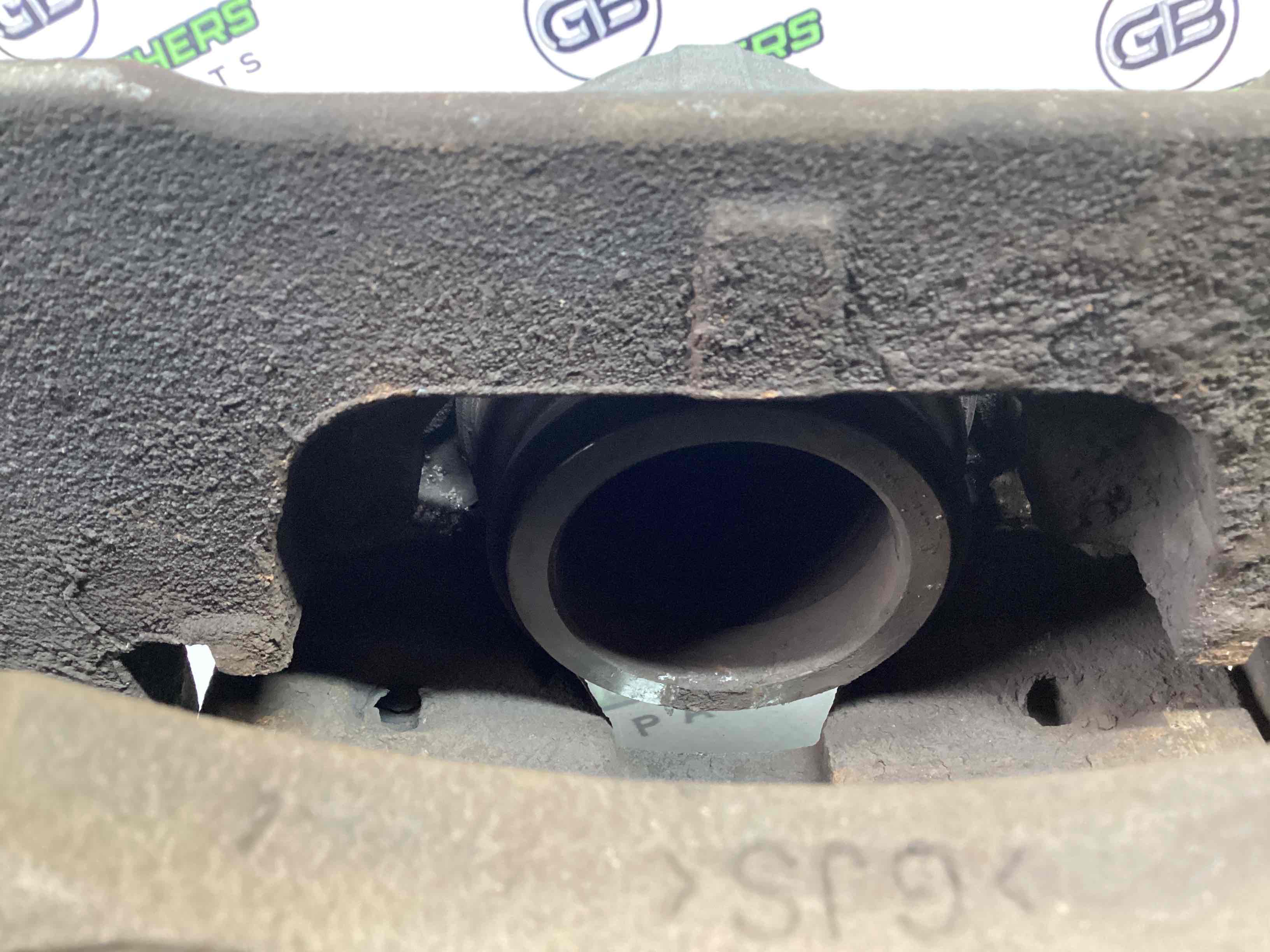 Супорт передній правий