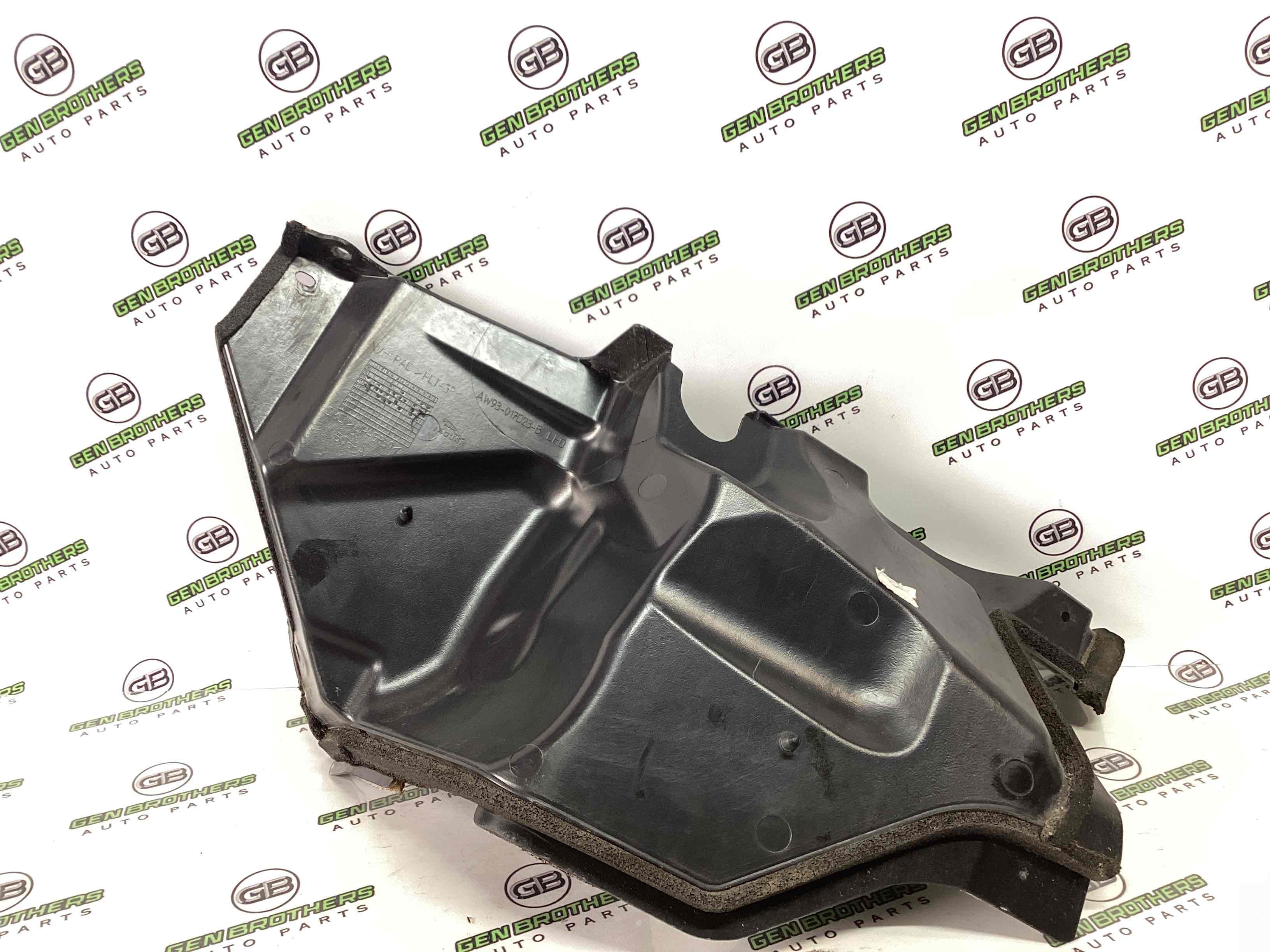 Пластик моторного відсіку