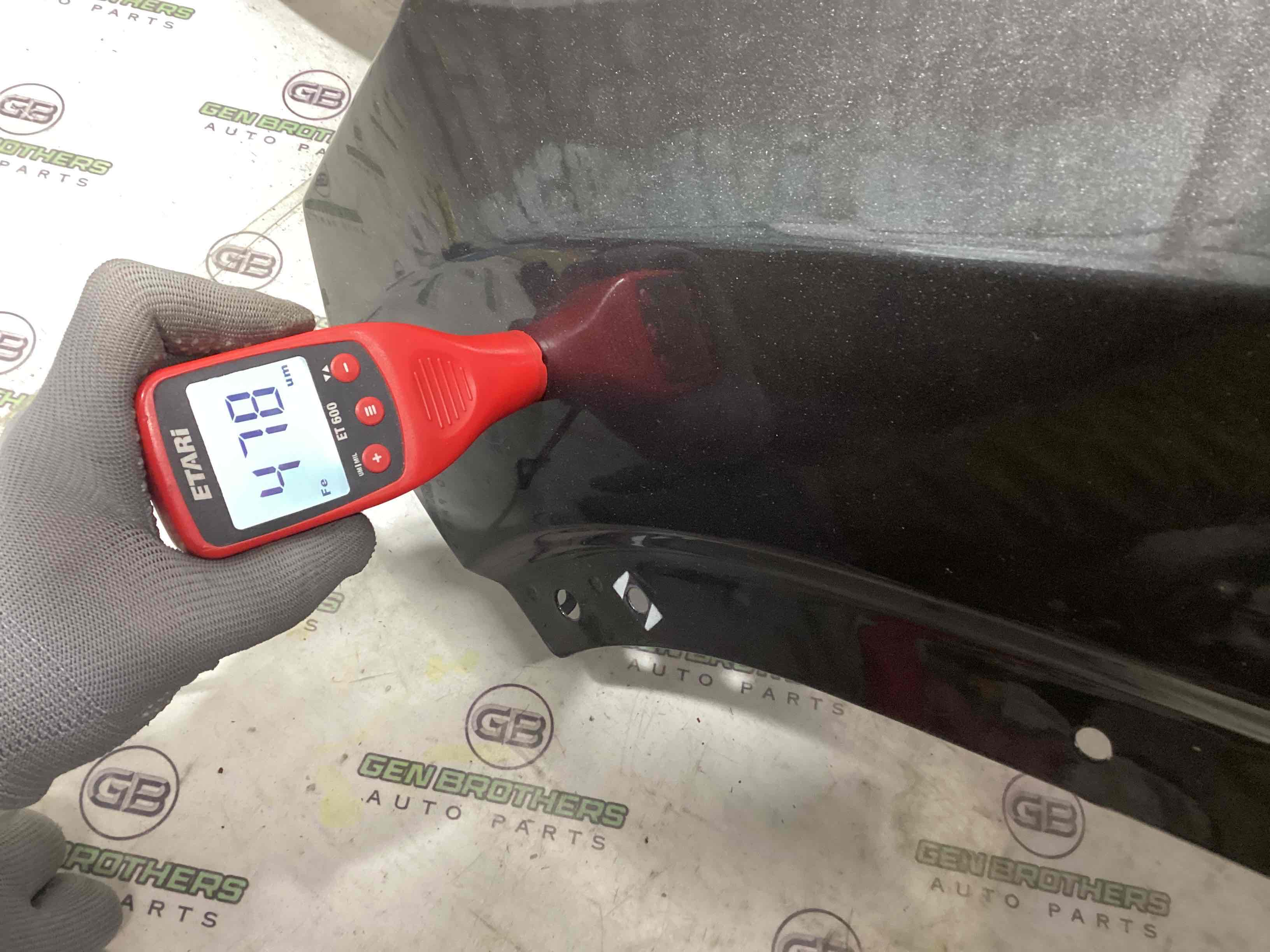 Крило переднє ліве