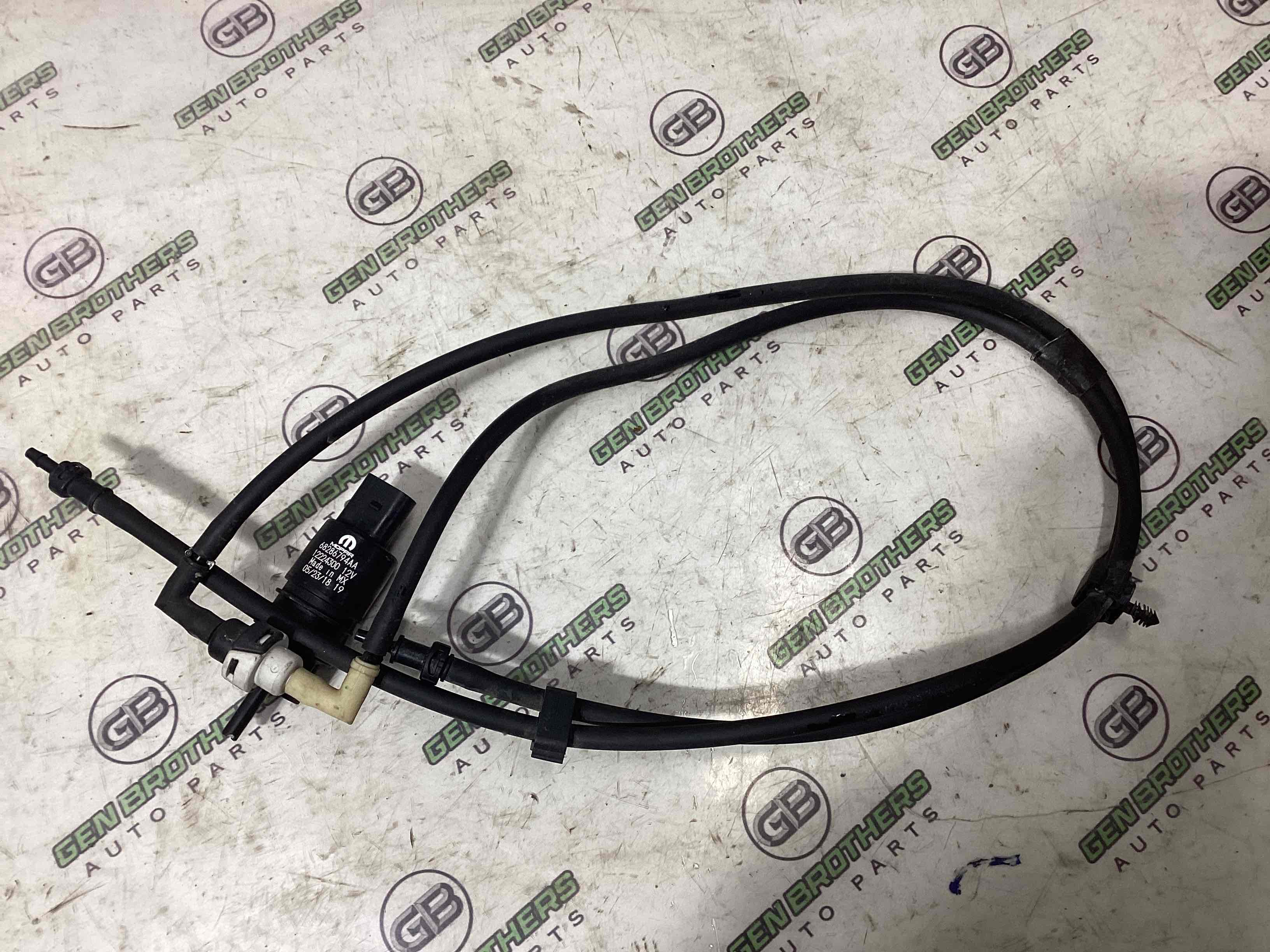 Форсунка омивача, насос омивача, шланг омивача