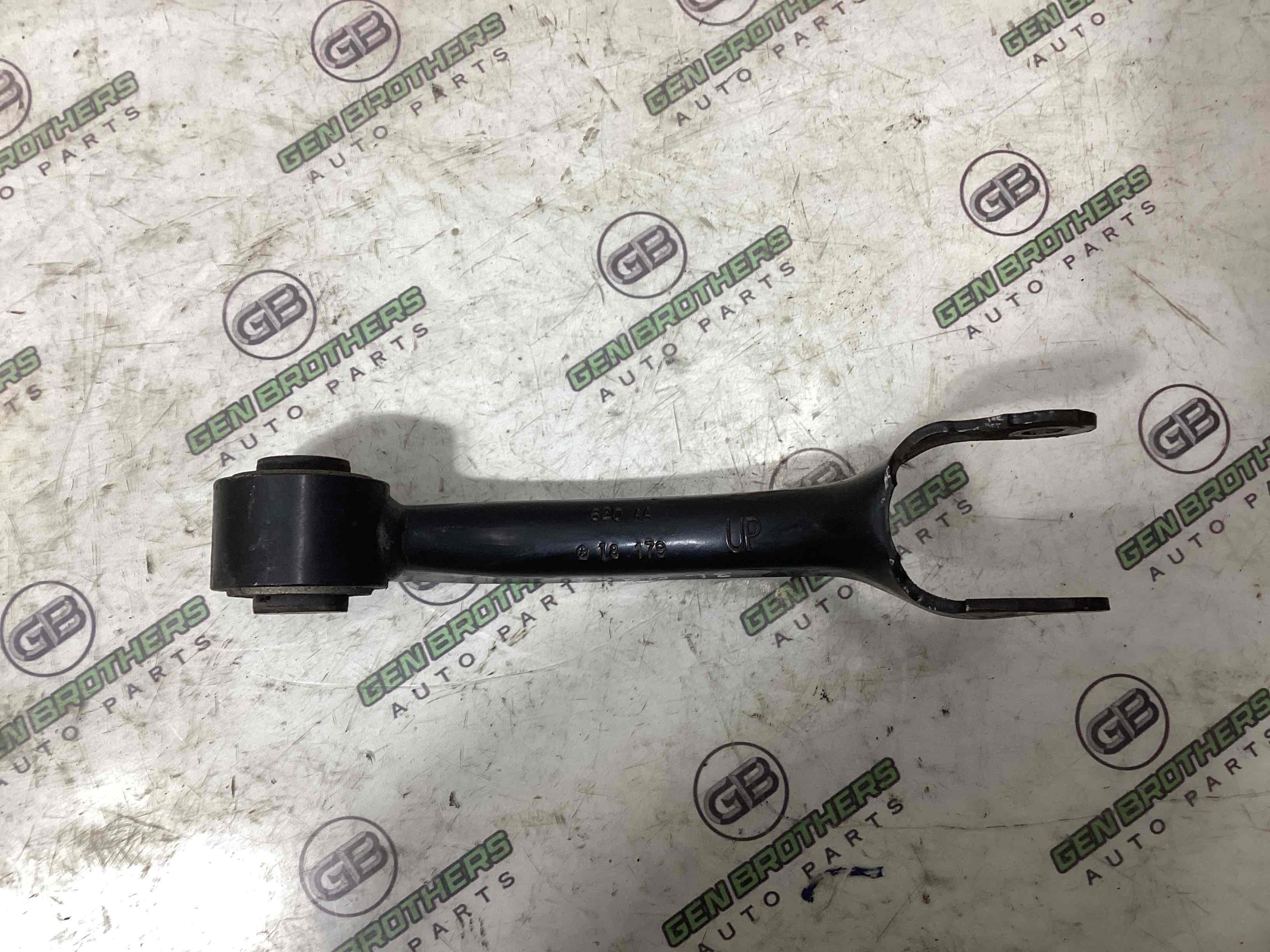 Важіль задній лівий