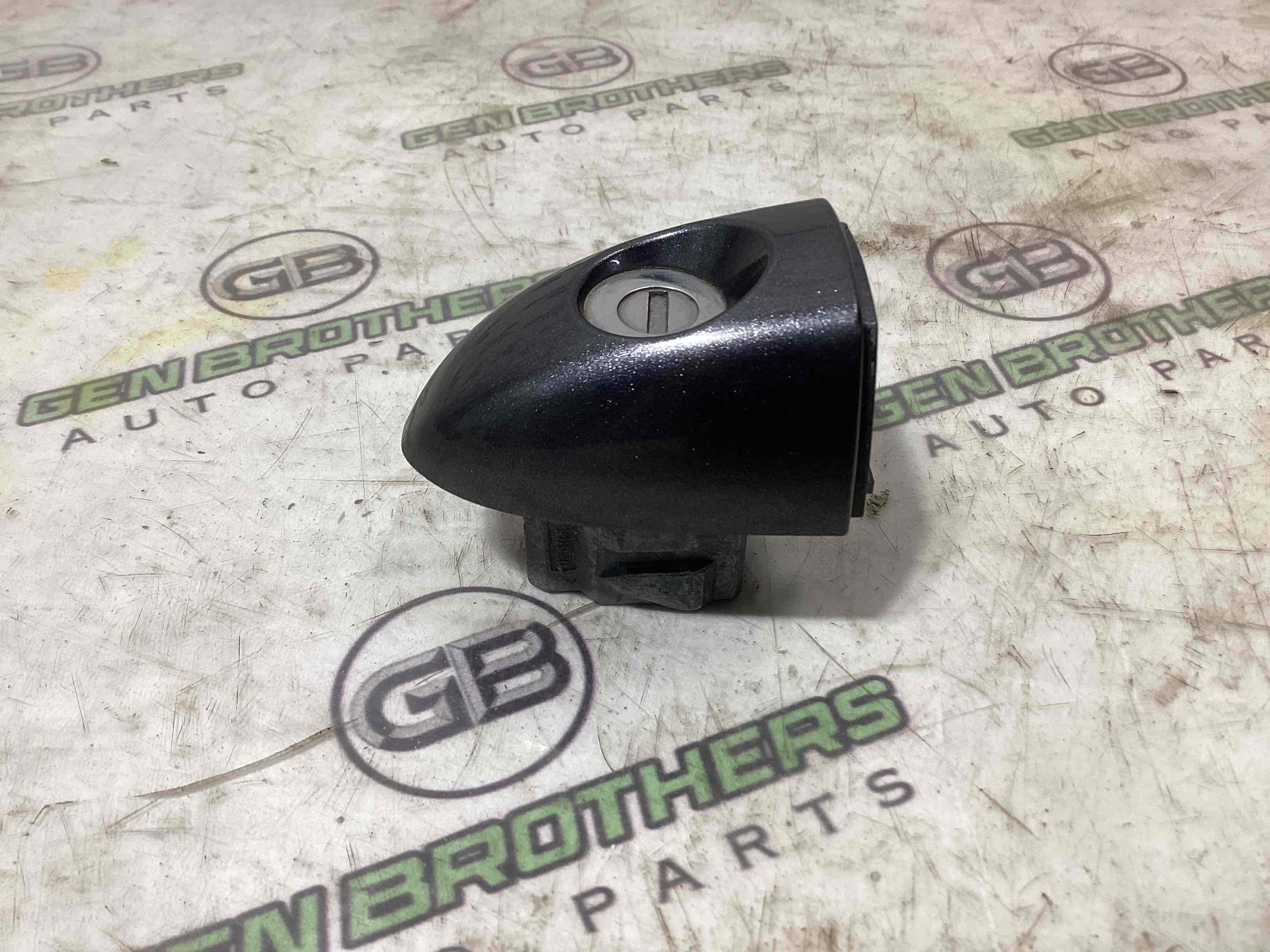 Заглушка ручки дверей