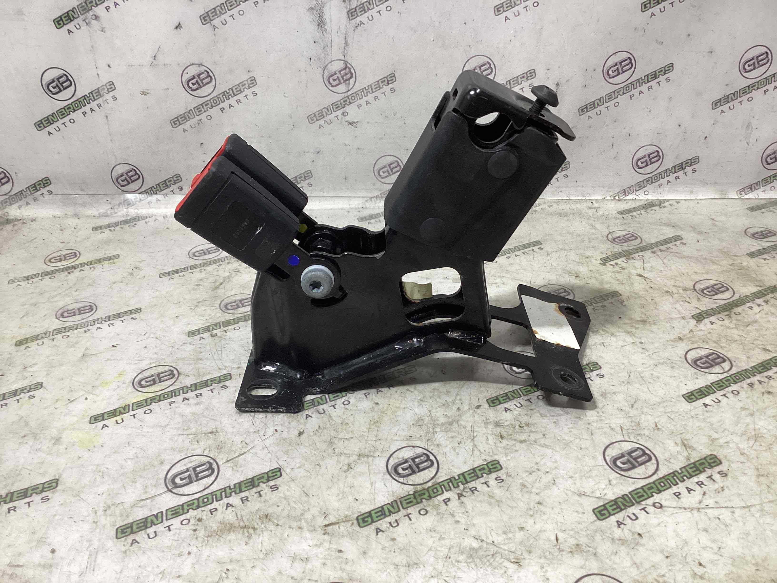 Замок ременя безпеки