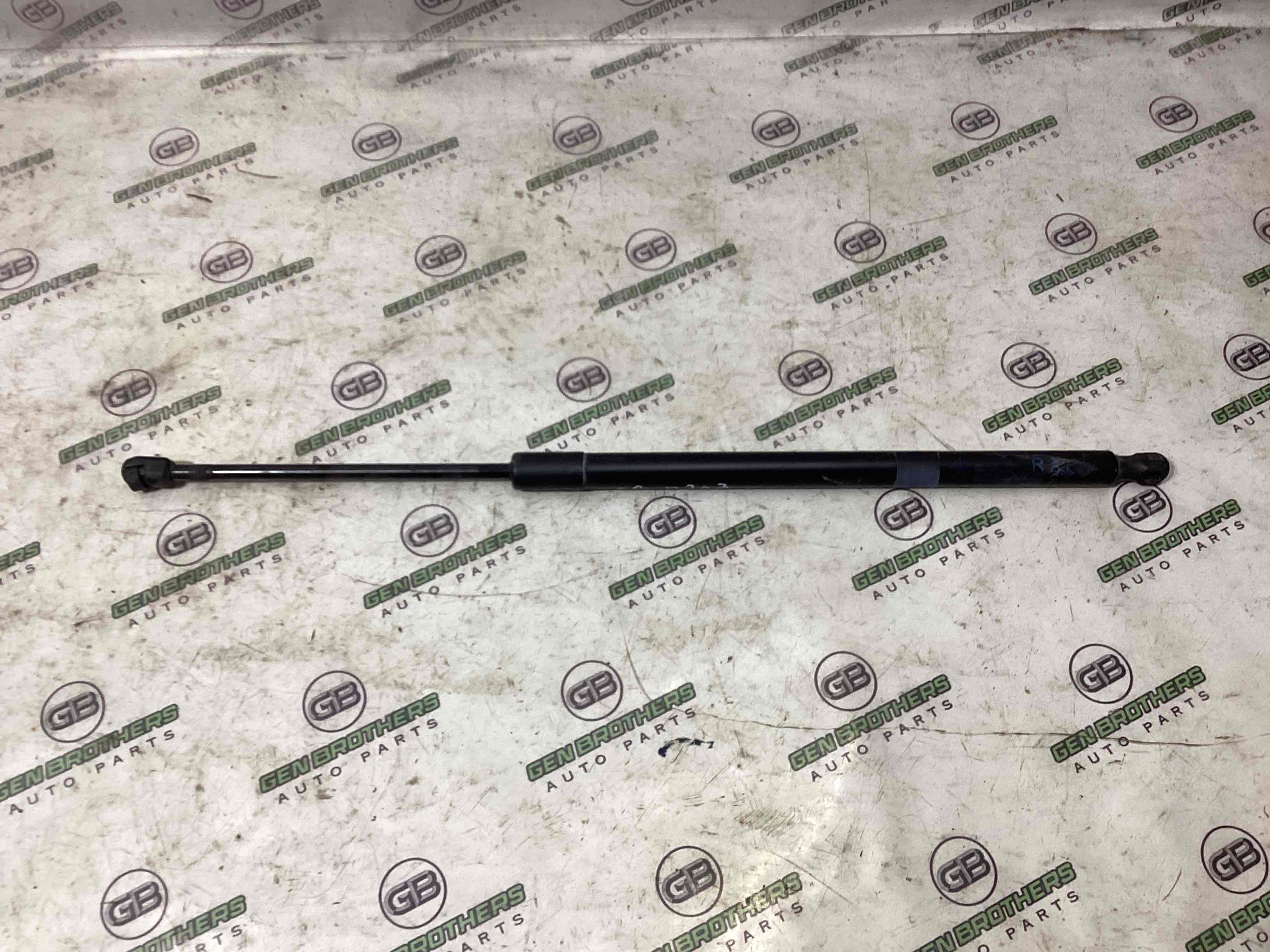 Амортизатор кришки двері багажника