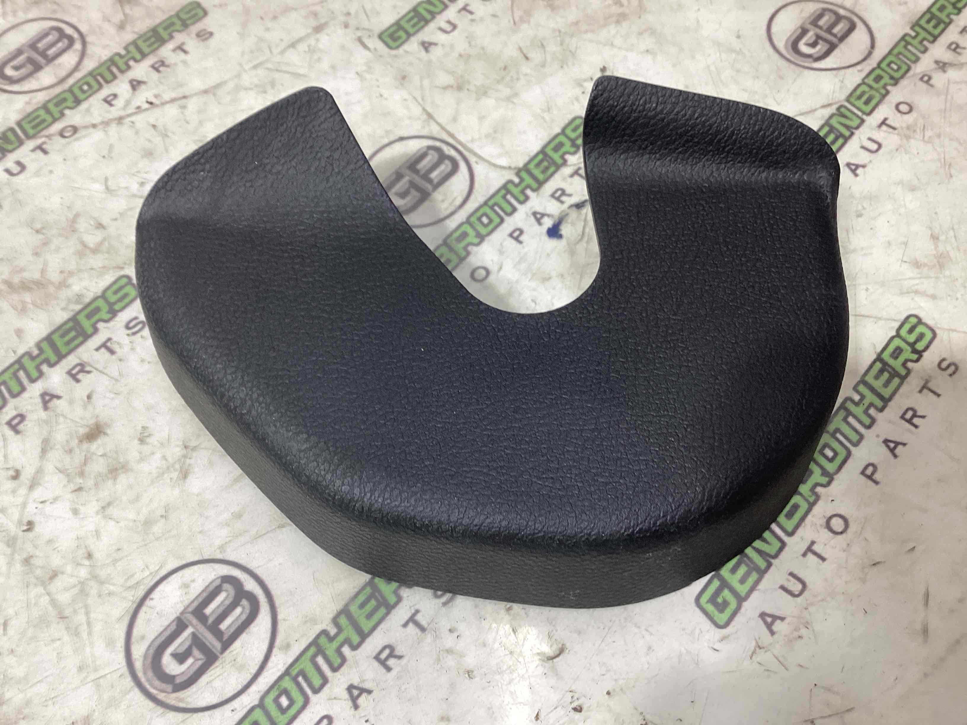 Пластикові елементи салону