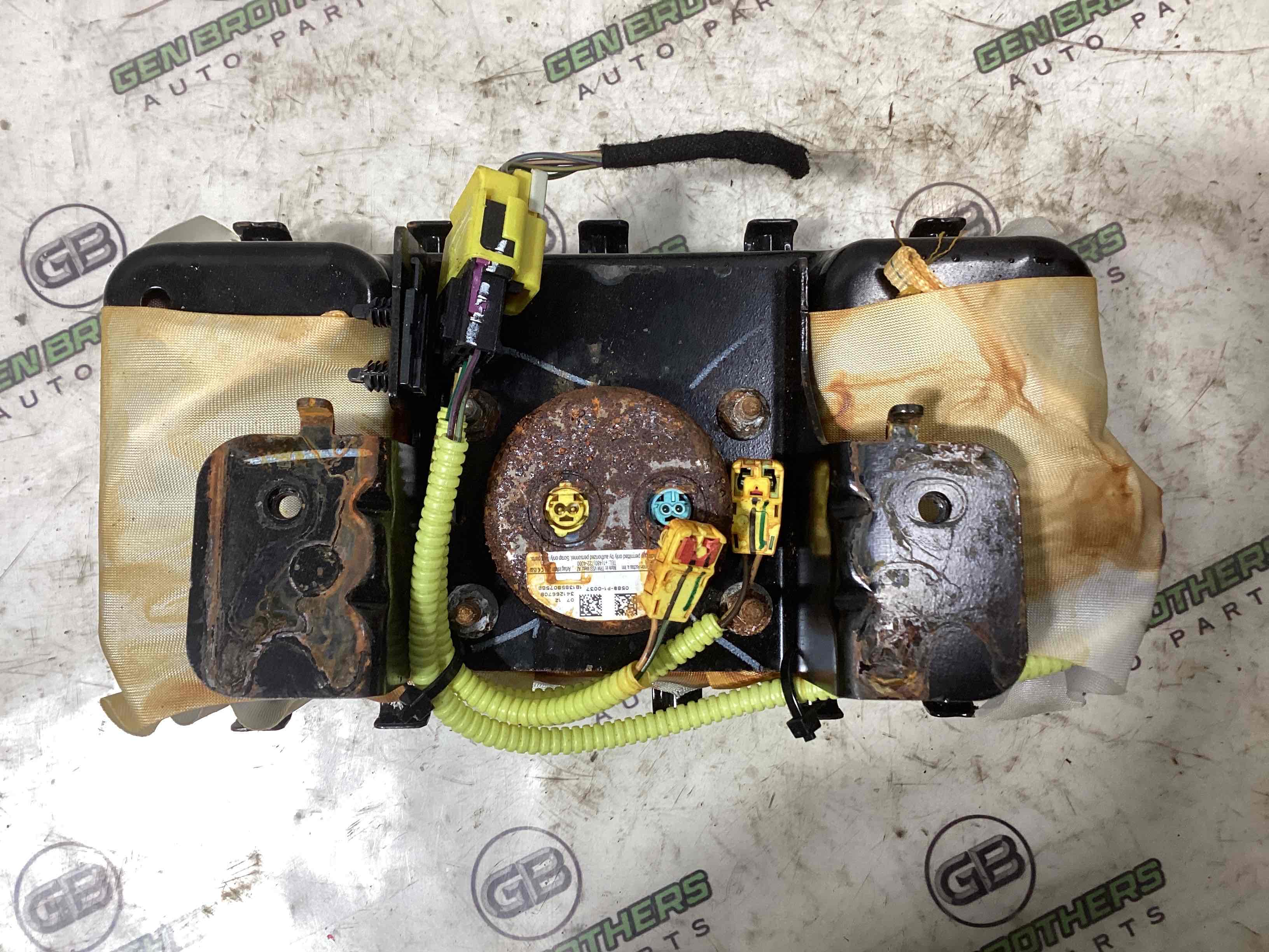 Подушка безпеки пасажира торпедо