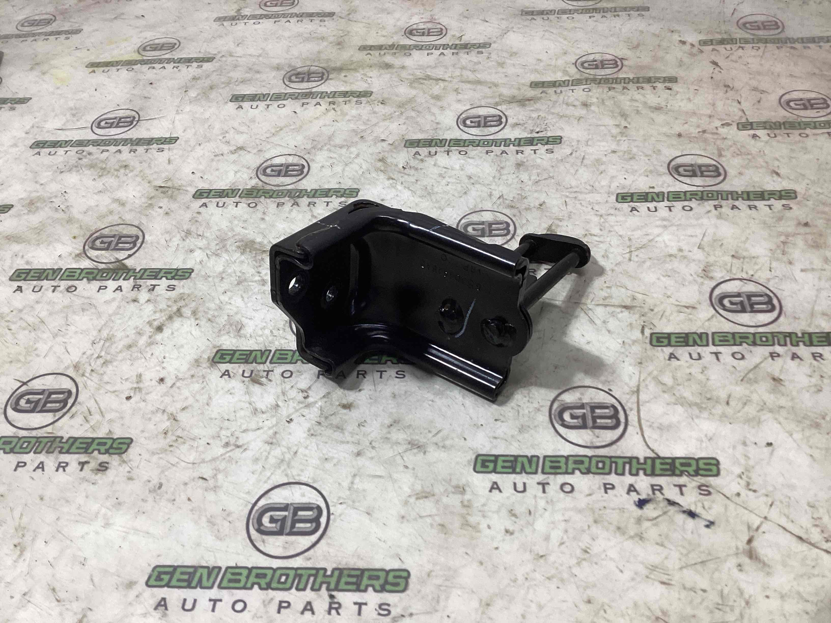 Кріплення, кронштейн