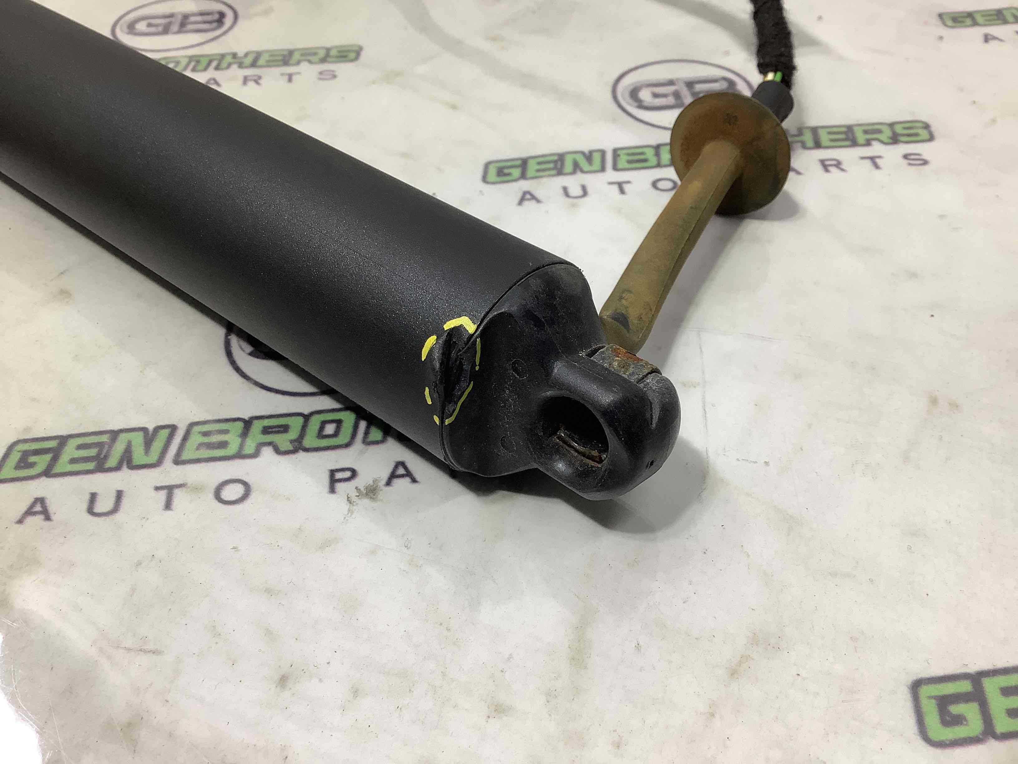 Амортизатор кришки двері багажника