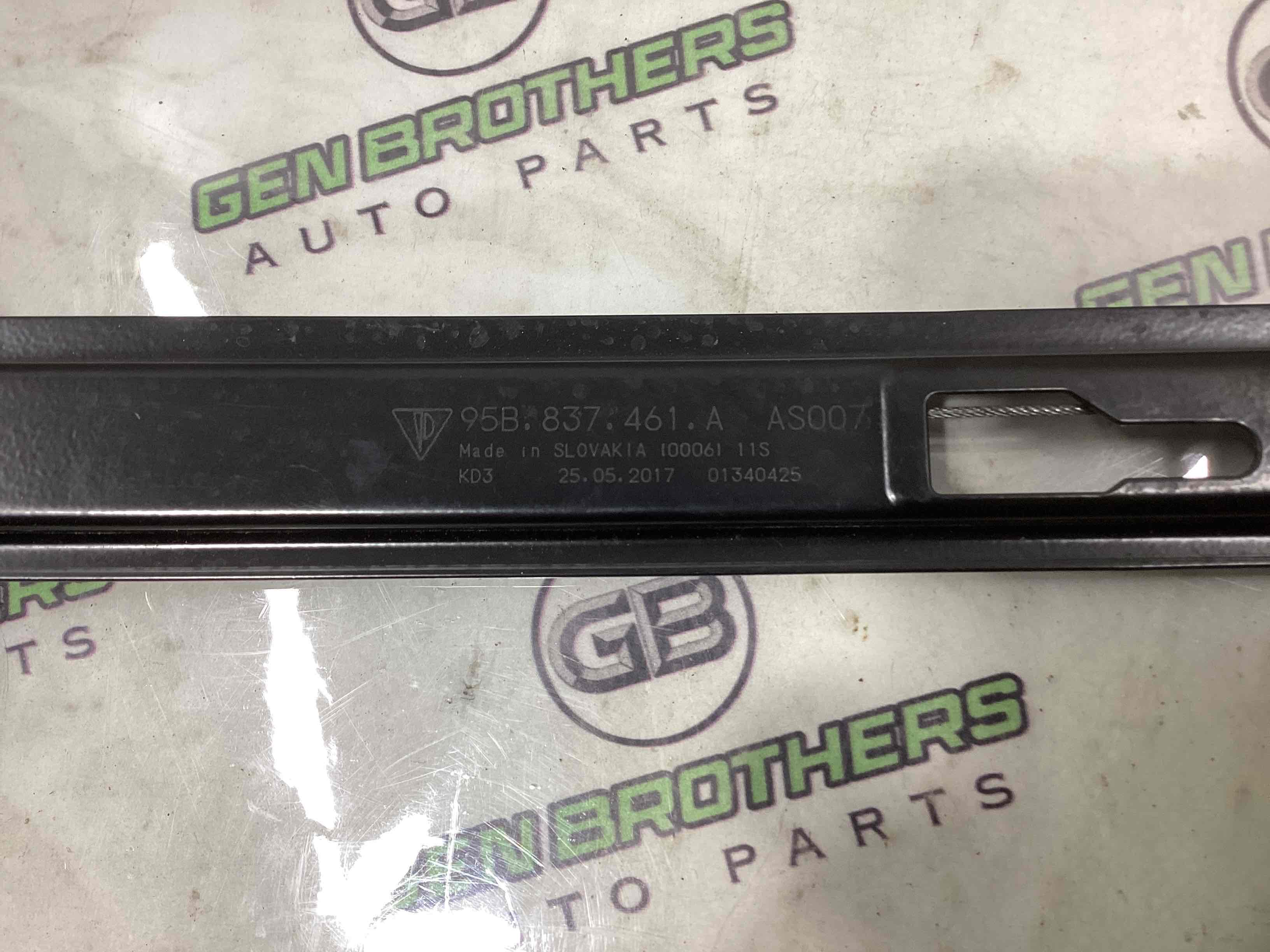 Склопідйомник передній лівий