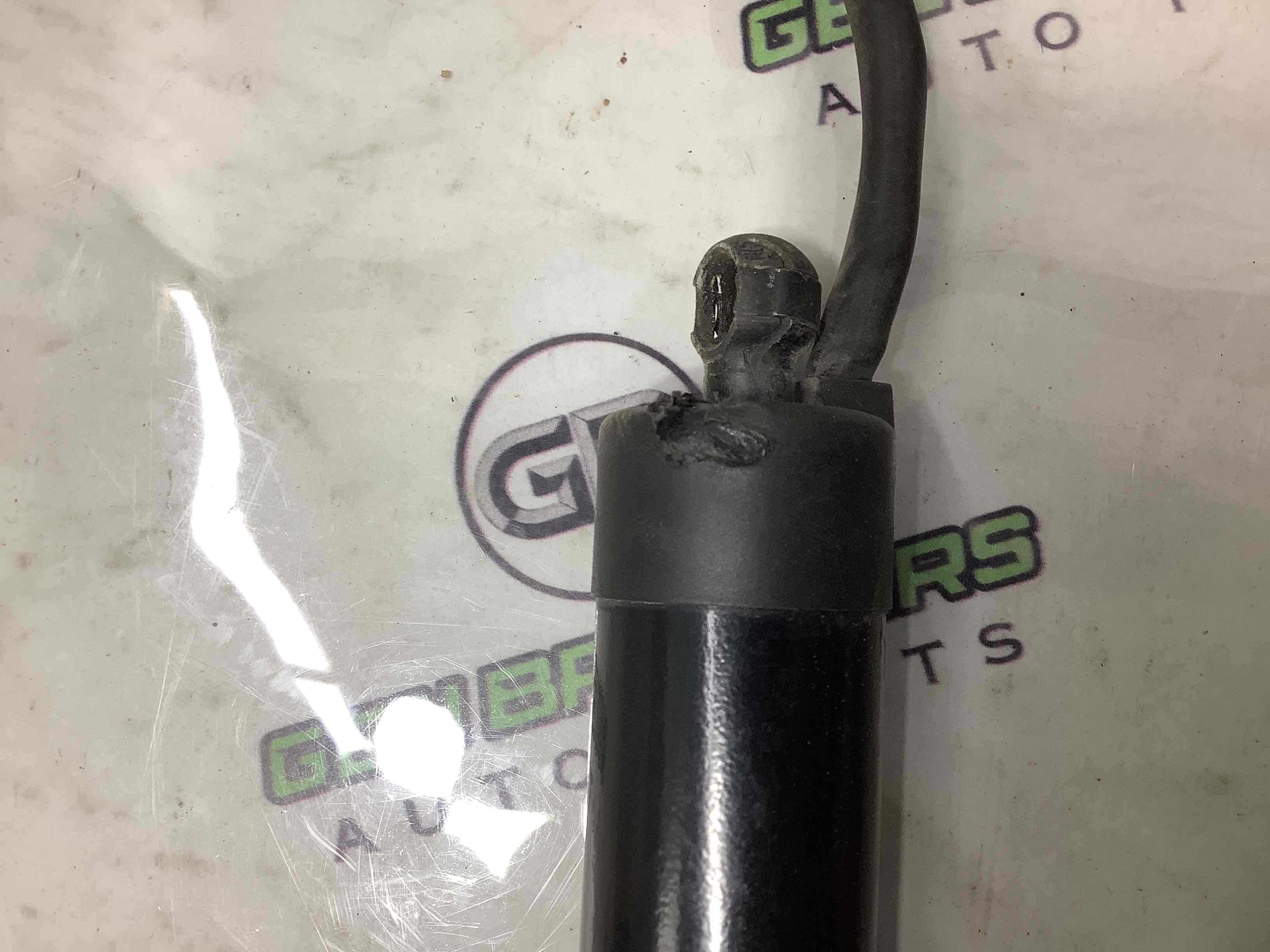 Амортизатор кришки двері багажника