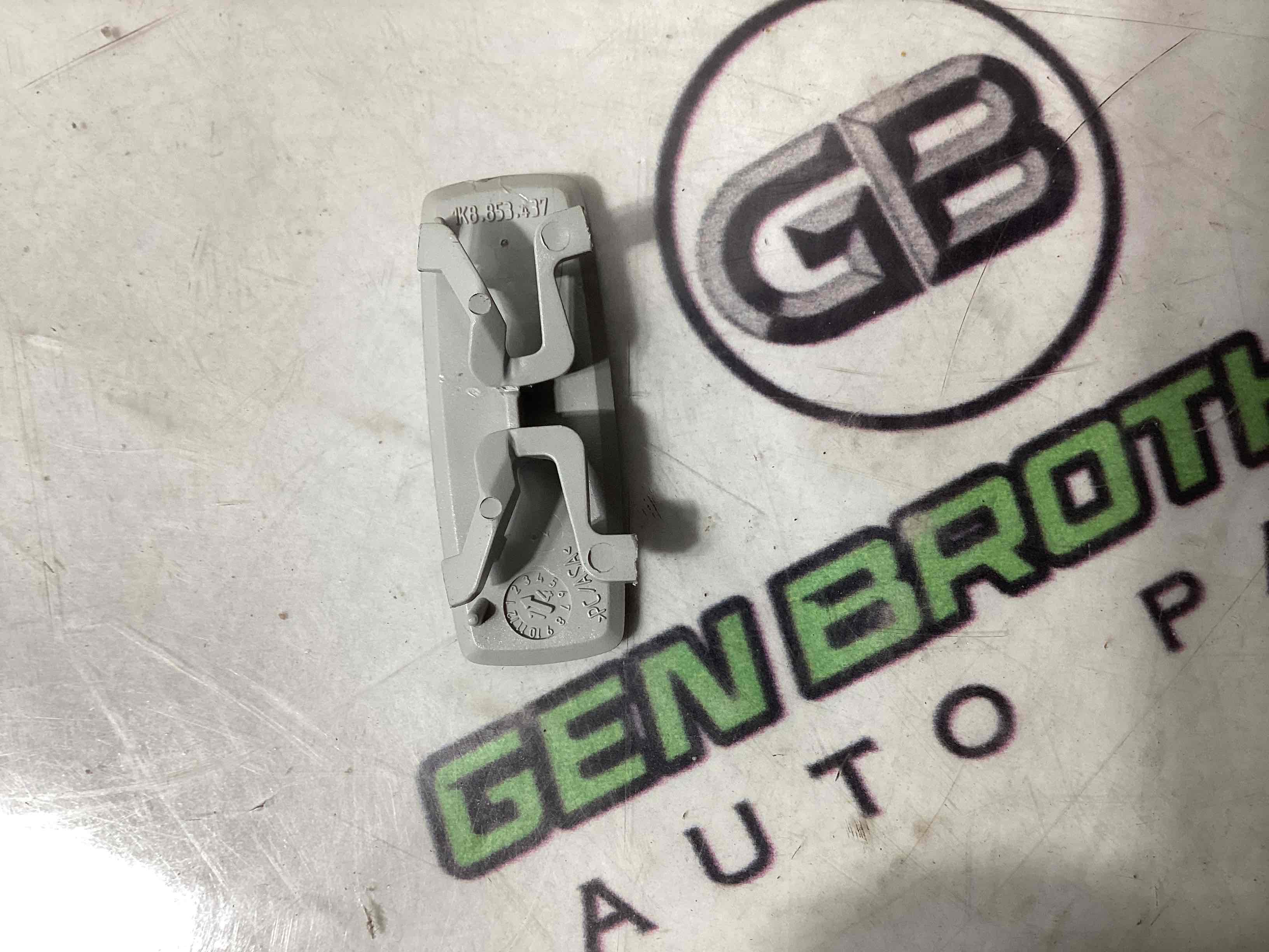 Пластиковые элементы салона