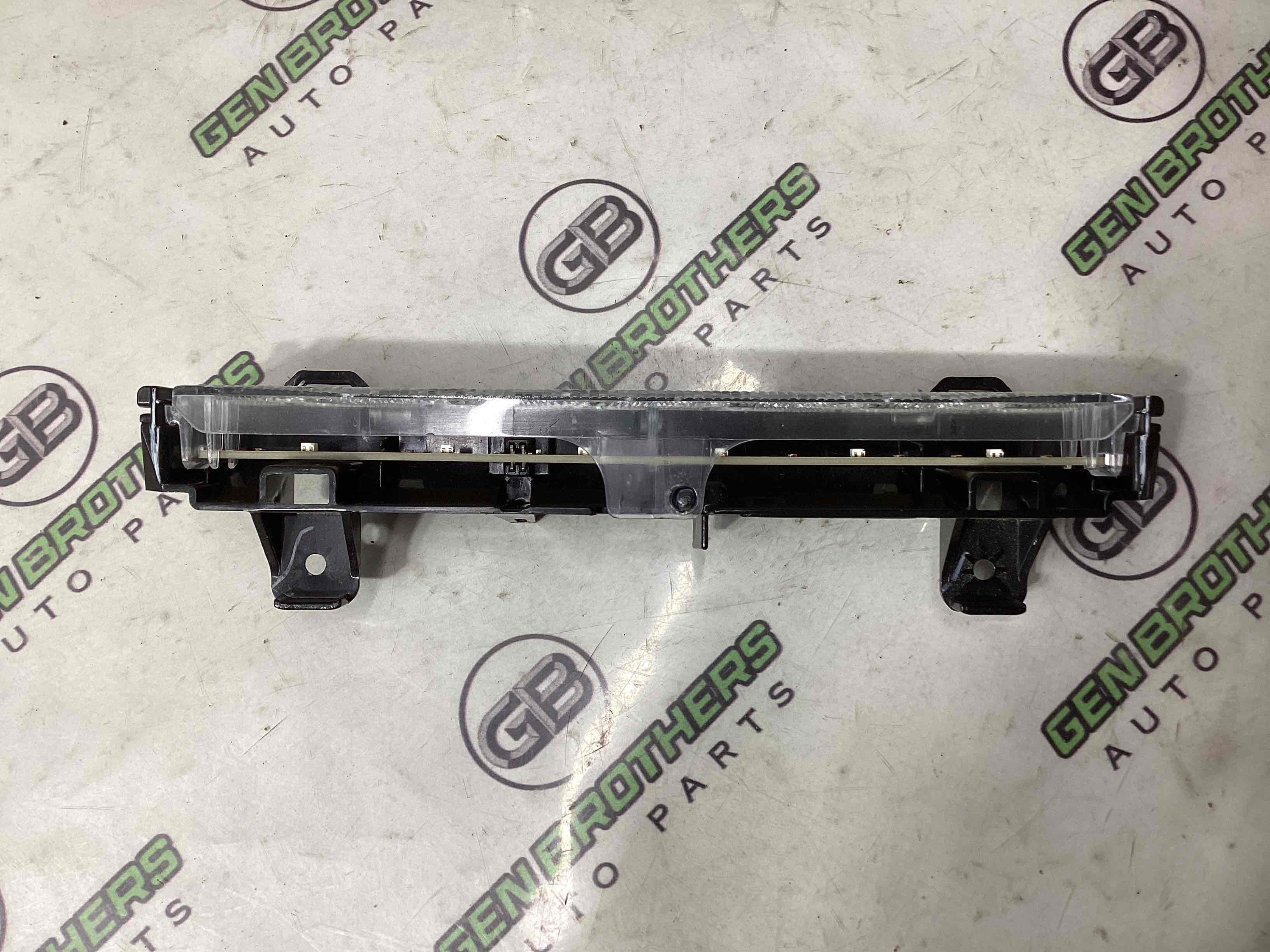 Фонарь стоп сигнала