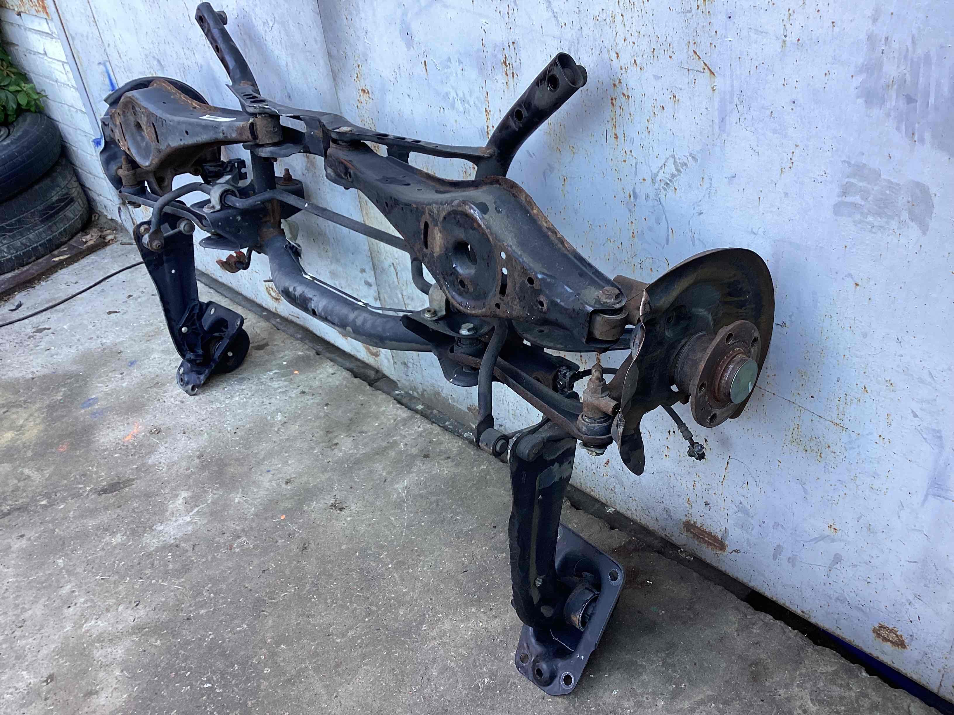 Балка подвески задняя подрамник