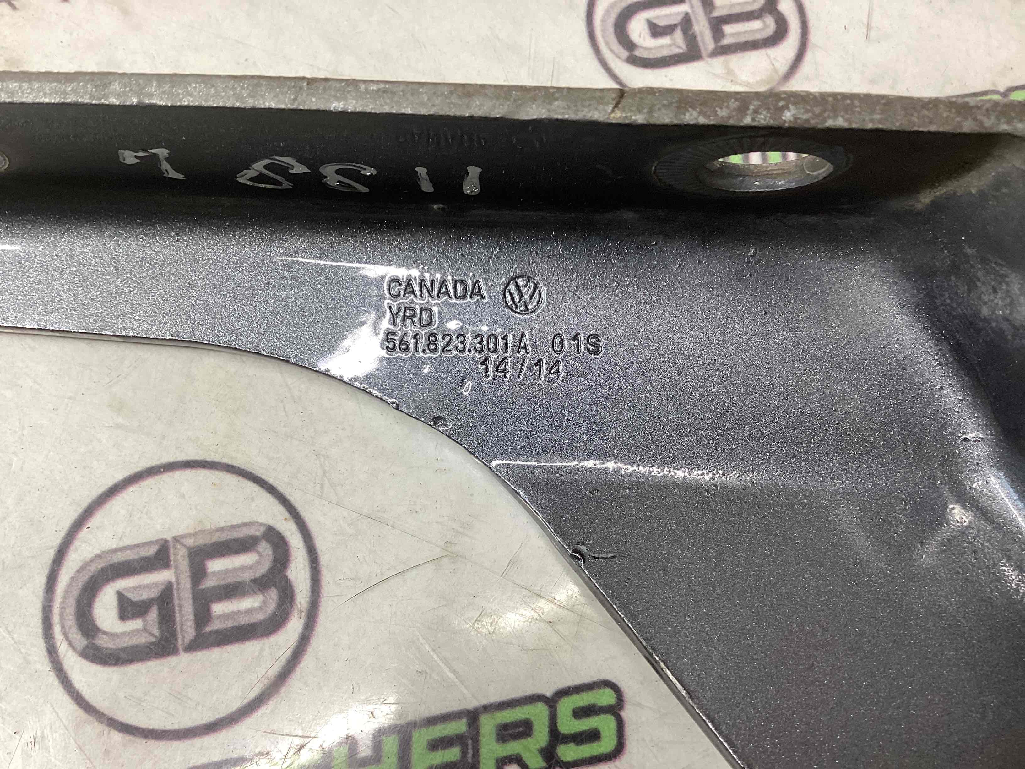 Петля капота, кронштейн капота