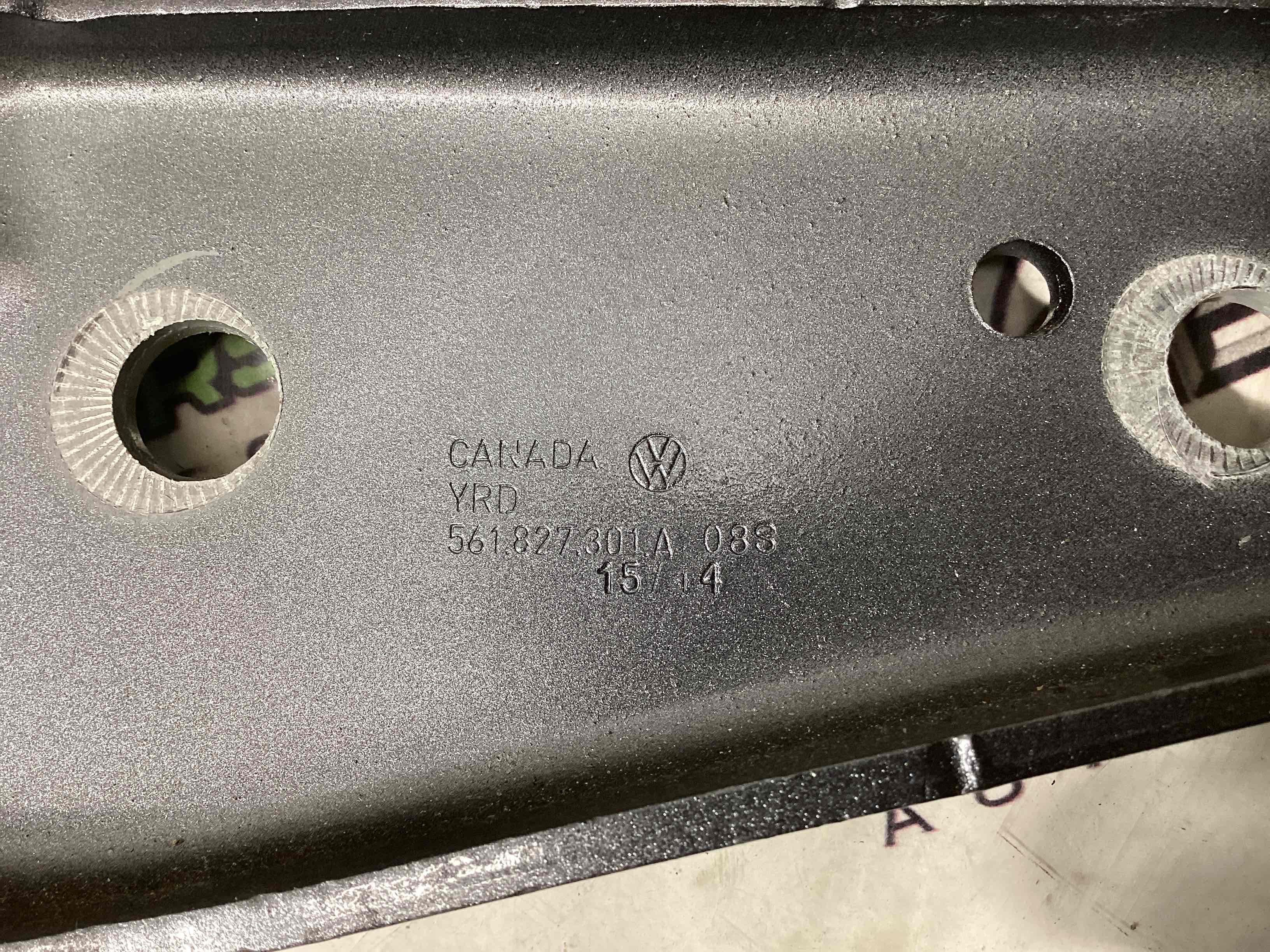 Петля крышки багажника, двери багажника