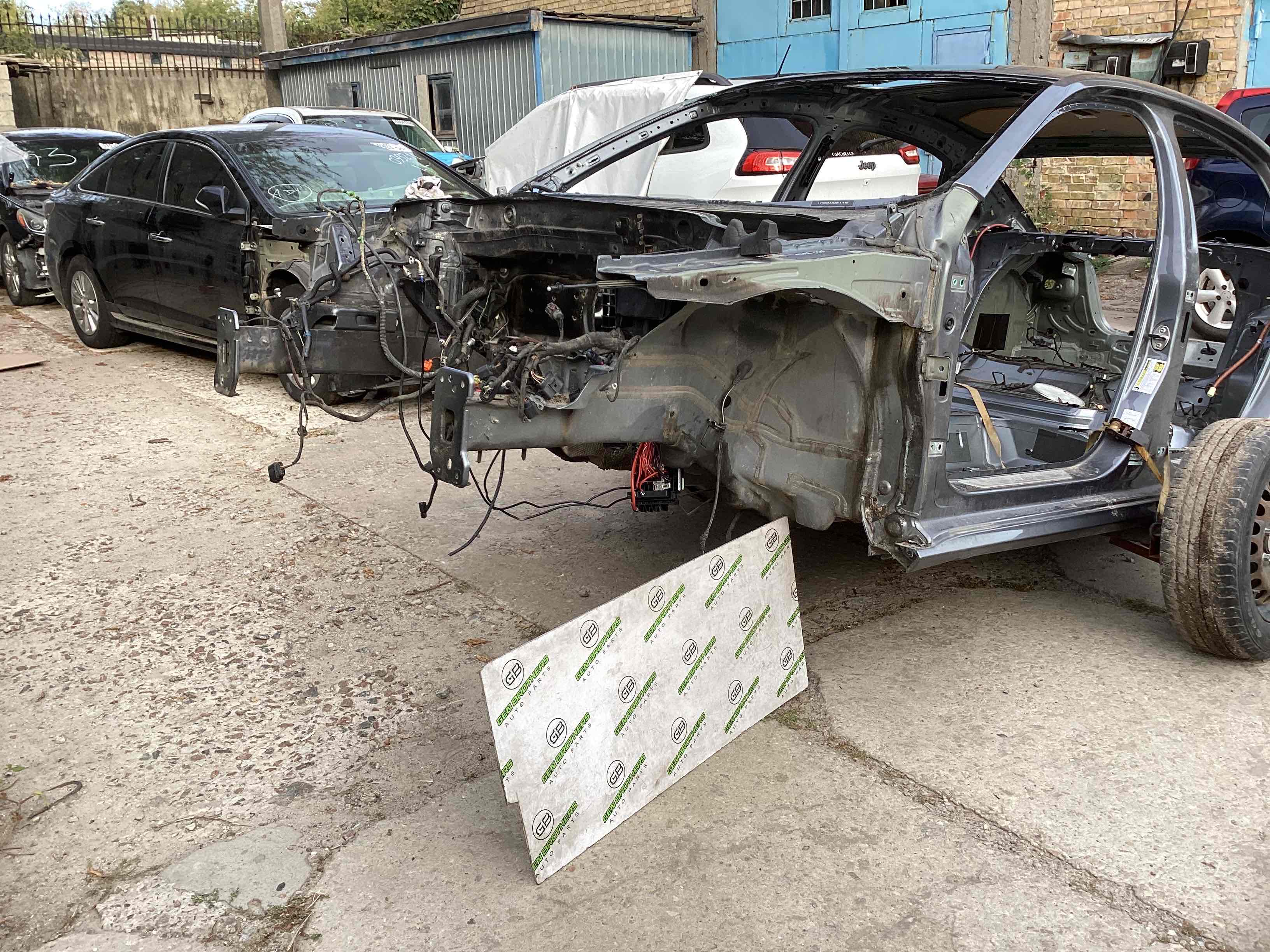 Четверть передняя левая