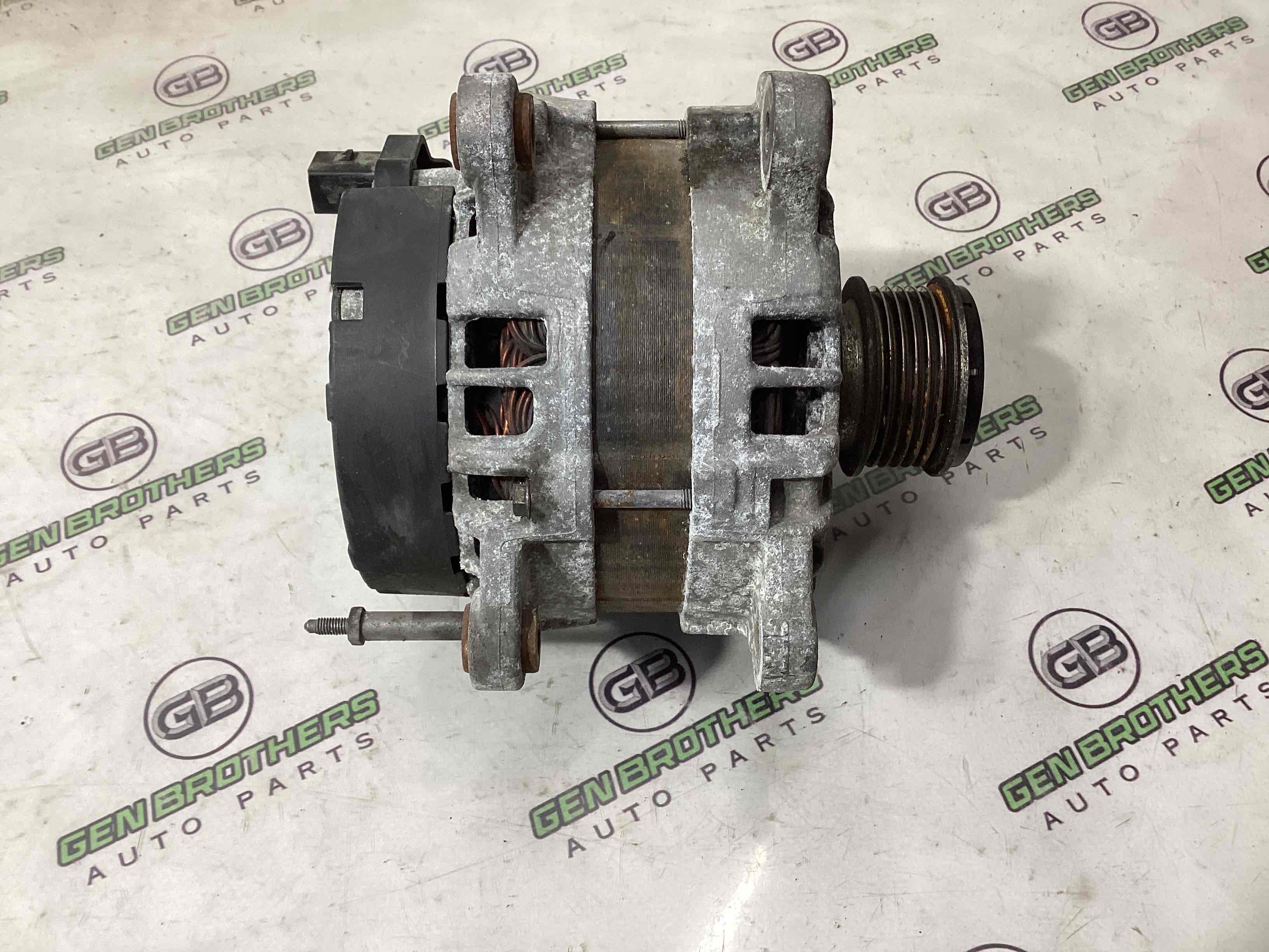 Генератор, кронштейн генератора