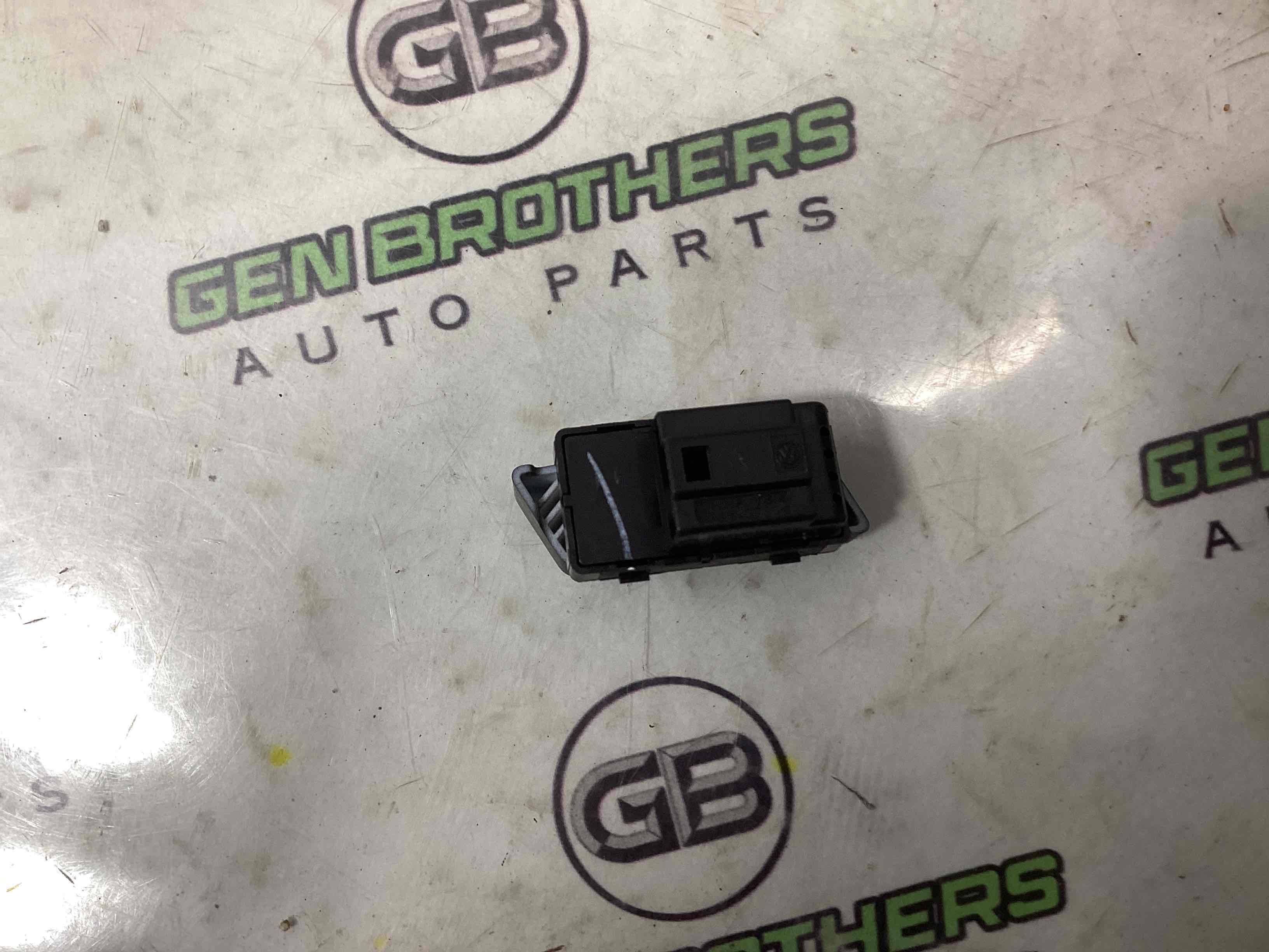 Кнопка центрального замка