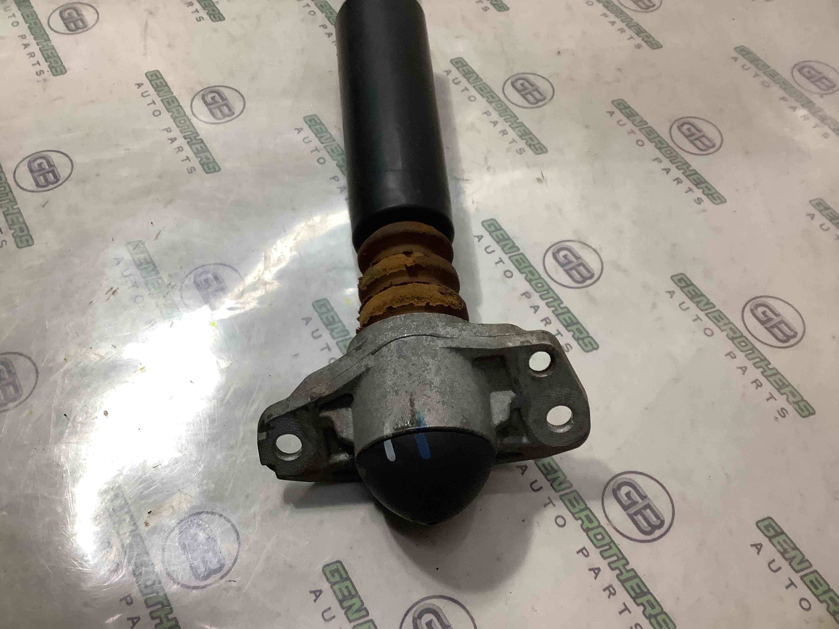 Амортизатор задний правый