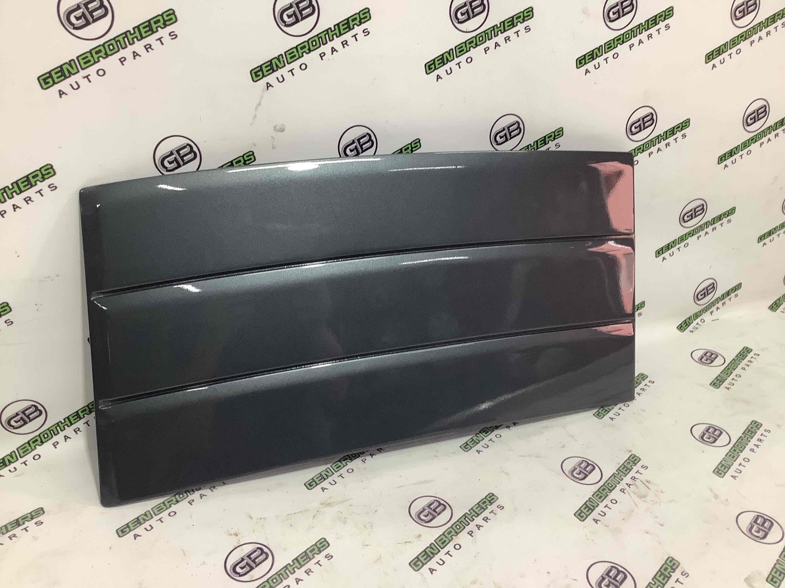 Молдинг двері передньої правої