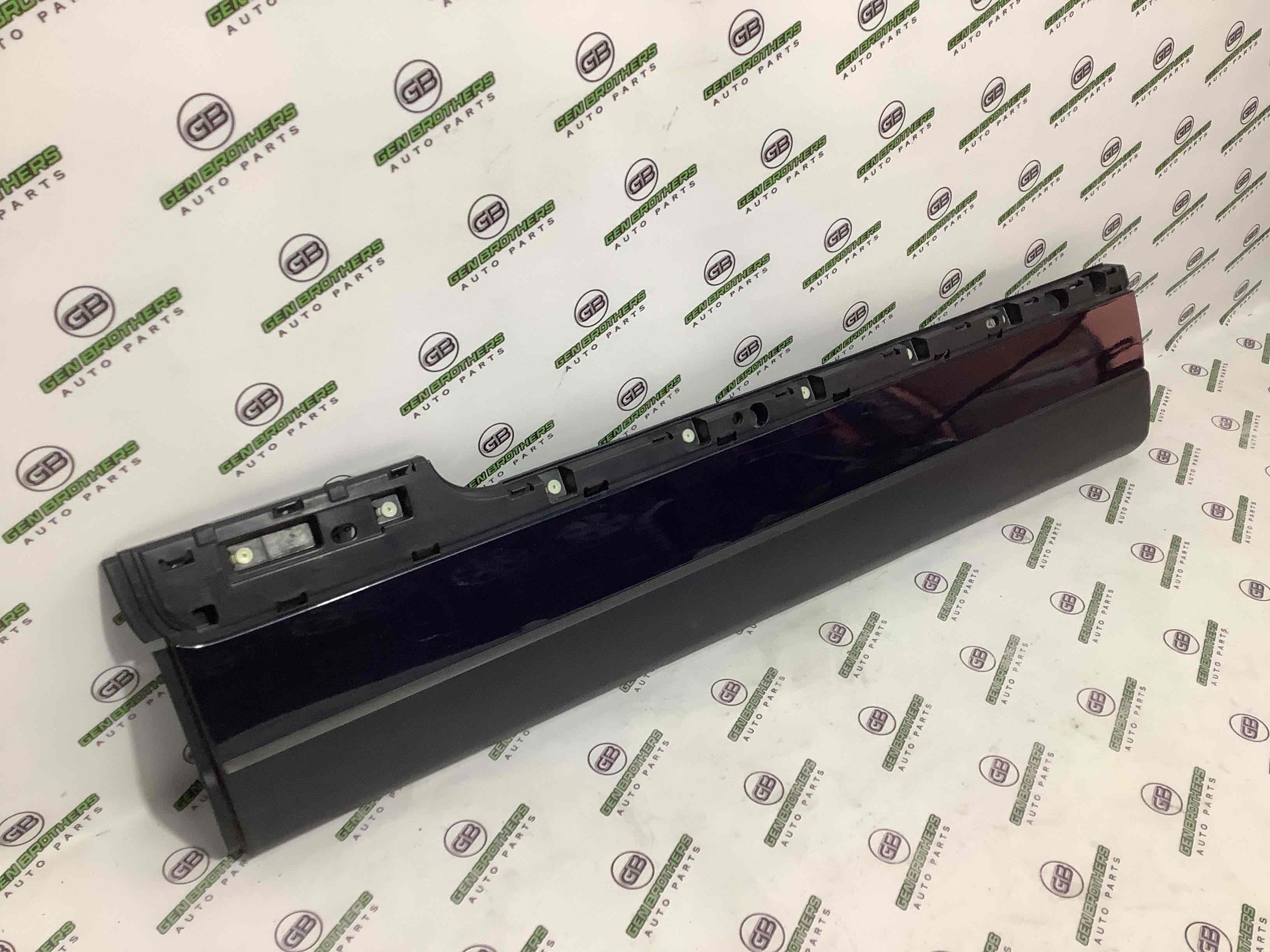 Молдинг двері передньої лівої