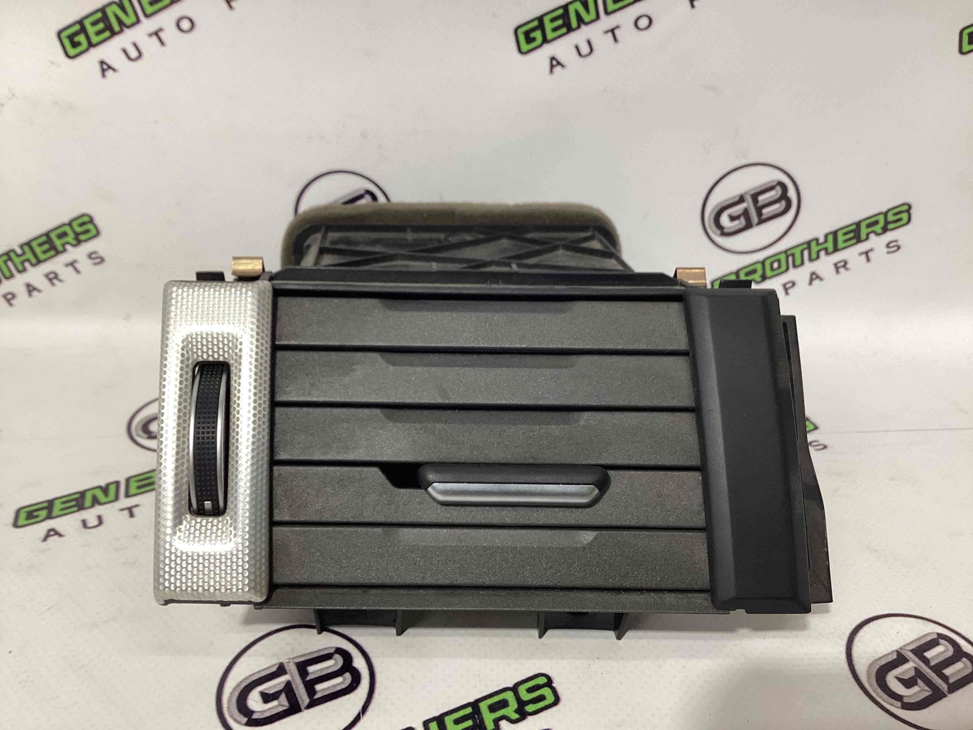 Дефлектор обдування салону