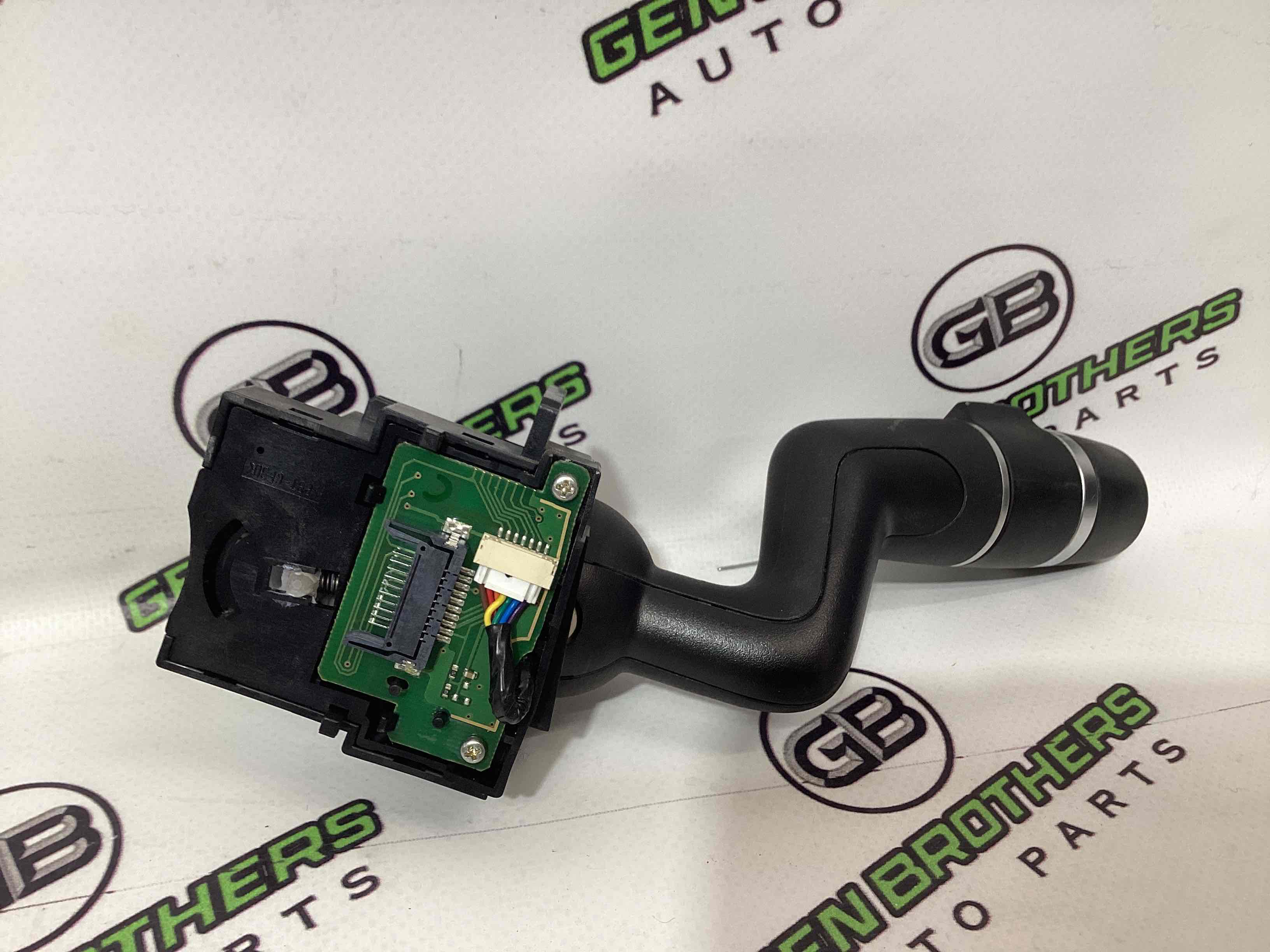 Перемикач підрульовий метелик