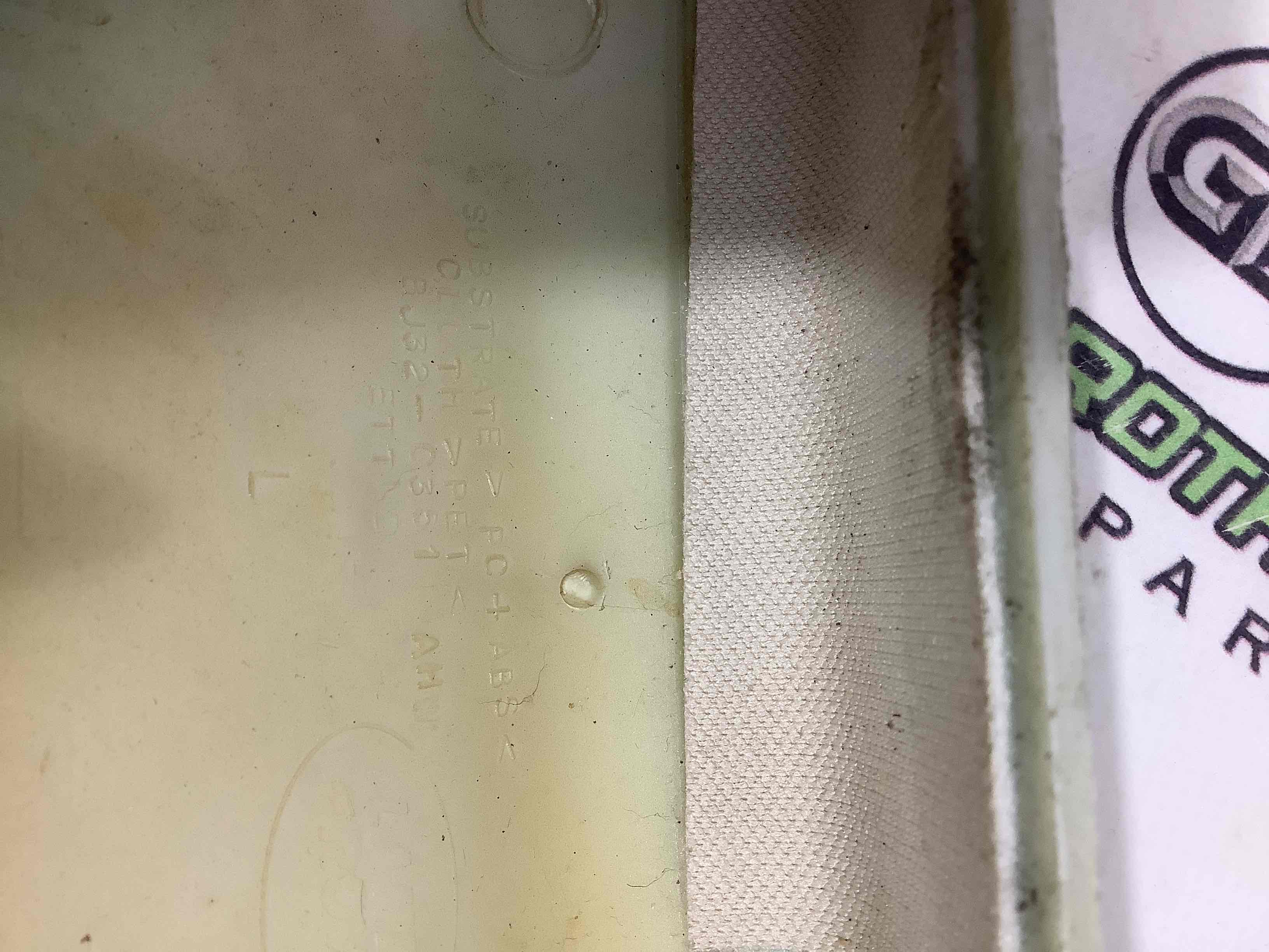 Пластикові елементи салону