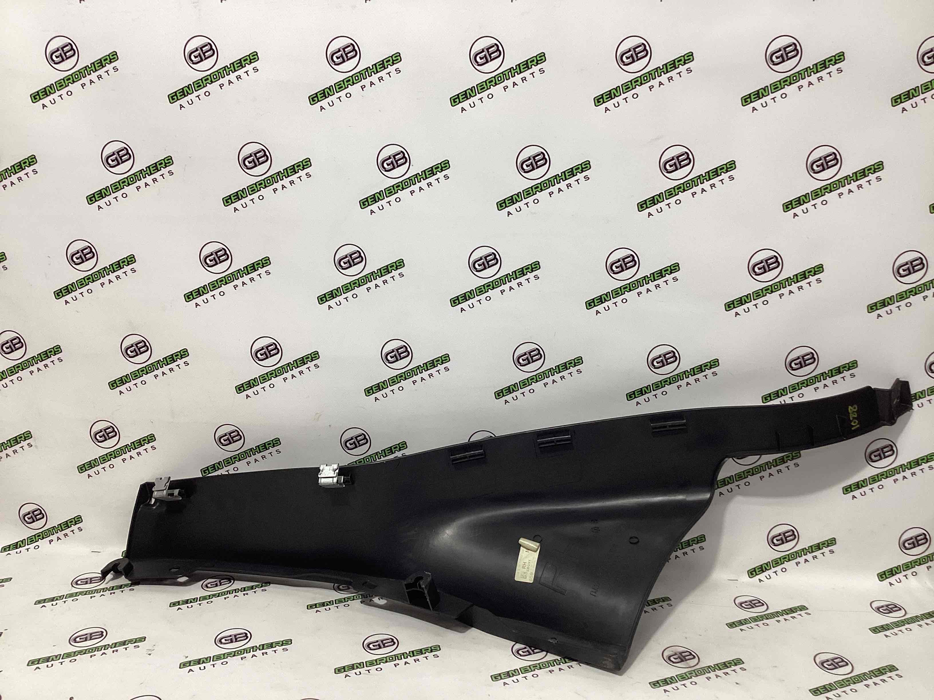 Пластикові елементи салону